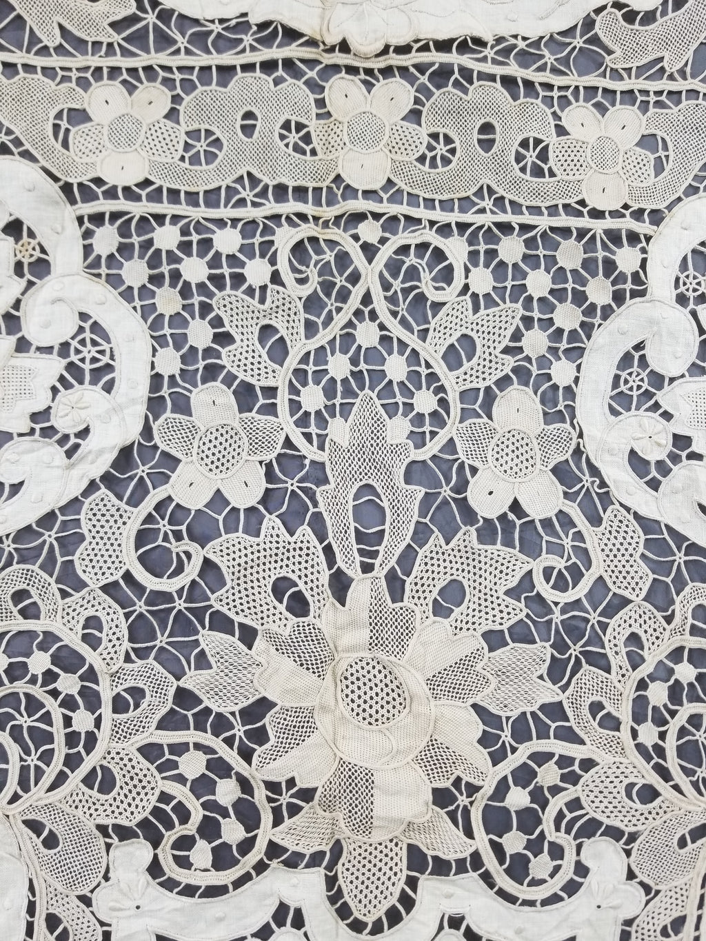 Vintage French Point de Venise Needlelace Tablecloth 262x217cm