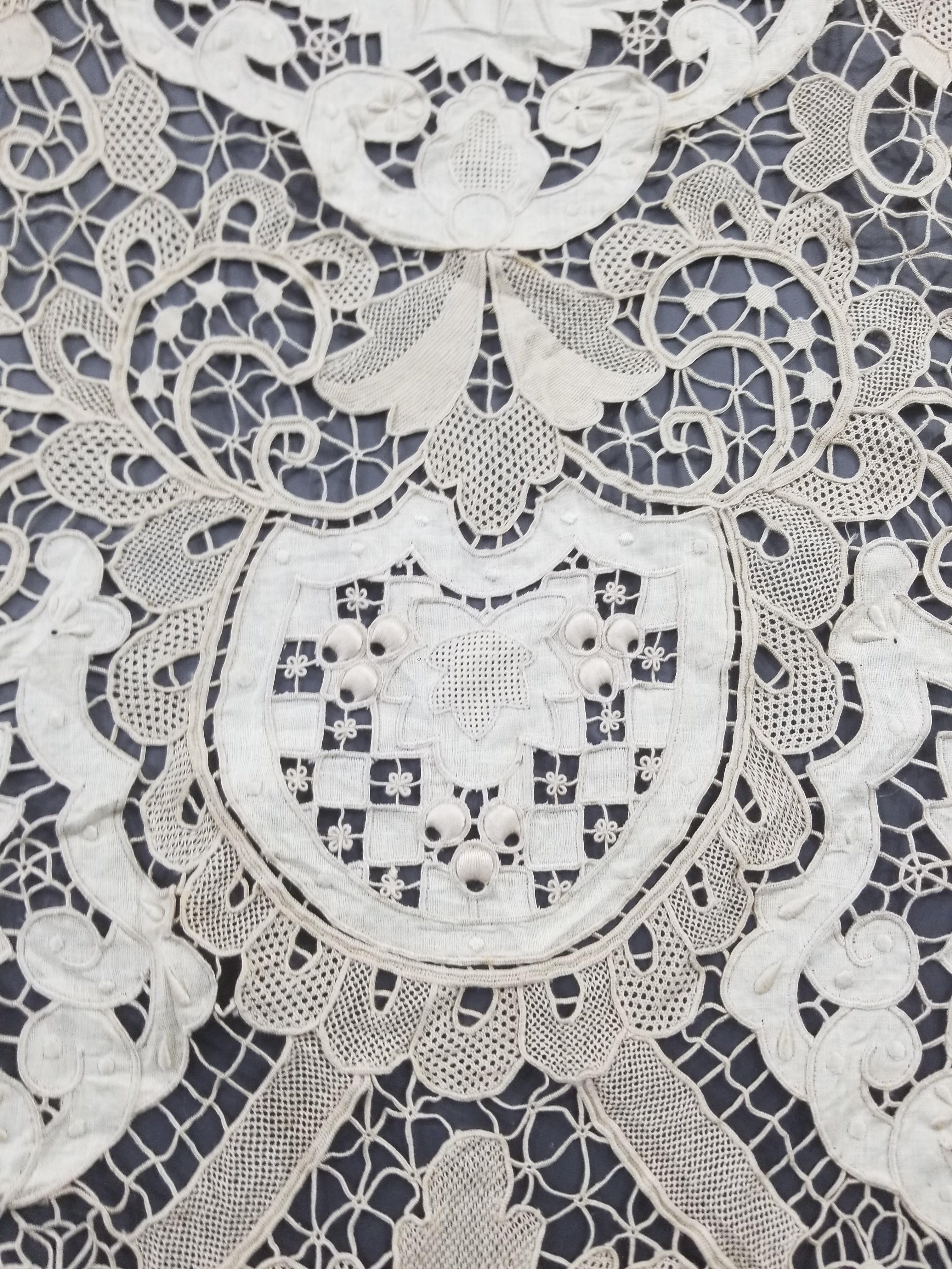 Vintage French Point de Venise Needlelace Tablecloth 262x217cm