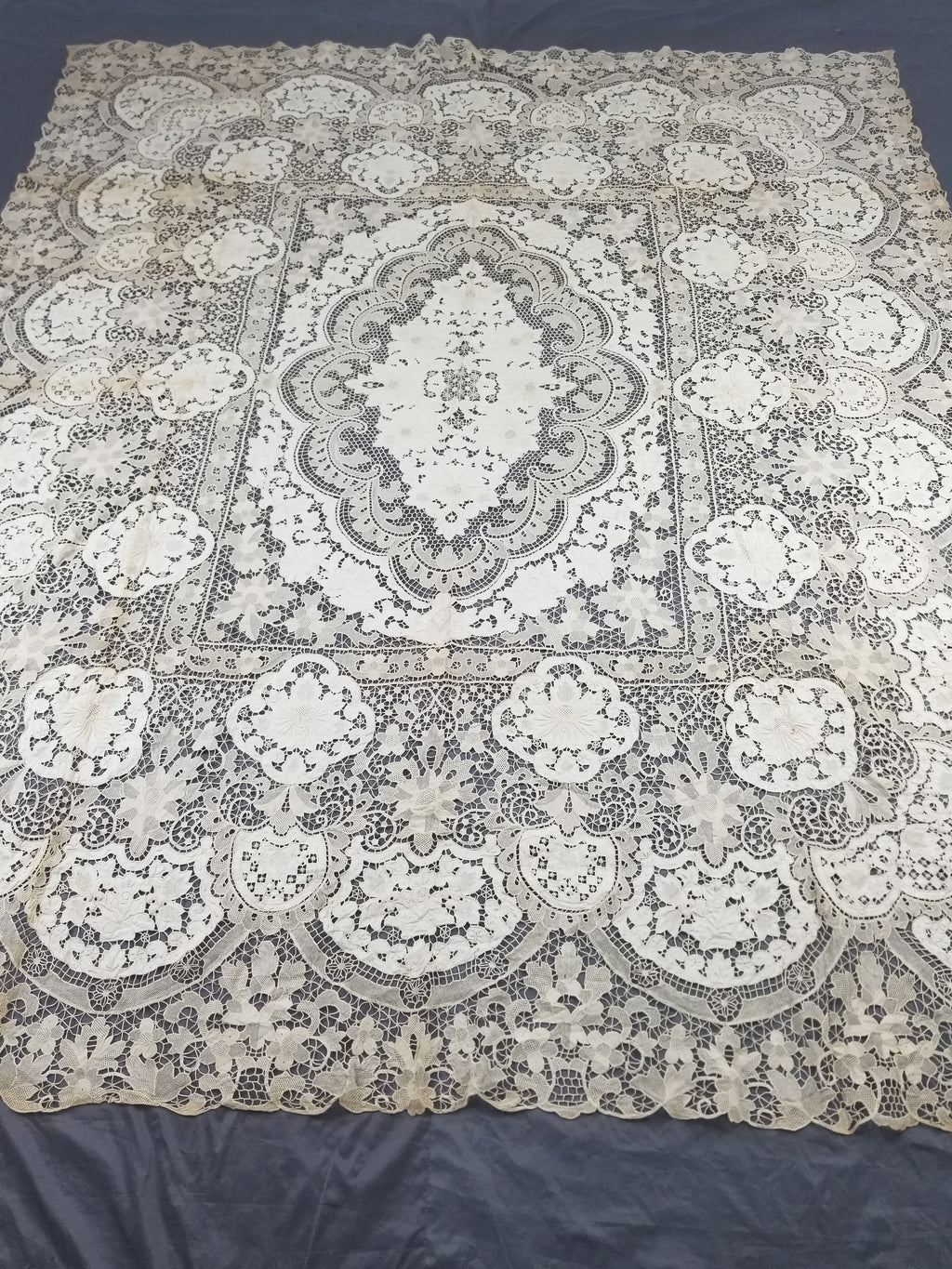 Vintage French Point de Venise Needlelace Tablecloth 262x217cm