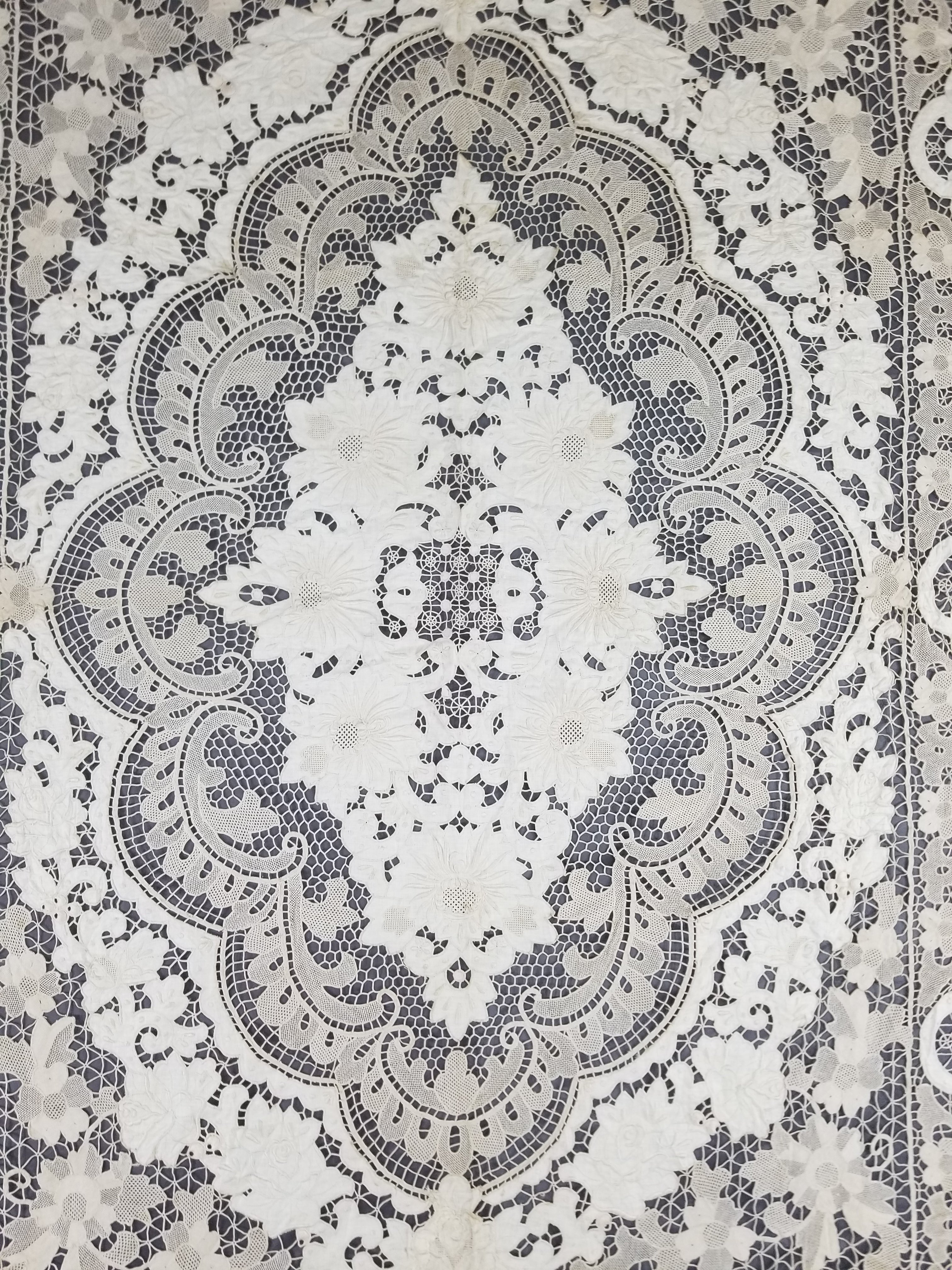 Vintage French Point de Venise Needlelace Tablecloth 262x217cm
