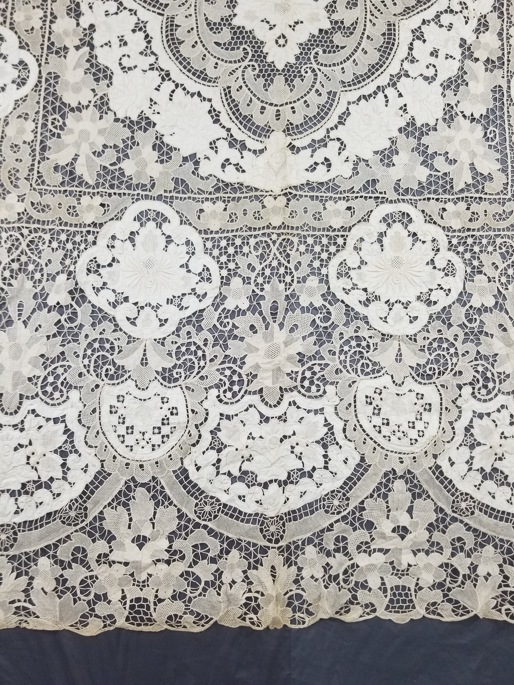 Vintage French Point de Venise Needlelace Tablecloth 262x217cm
