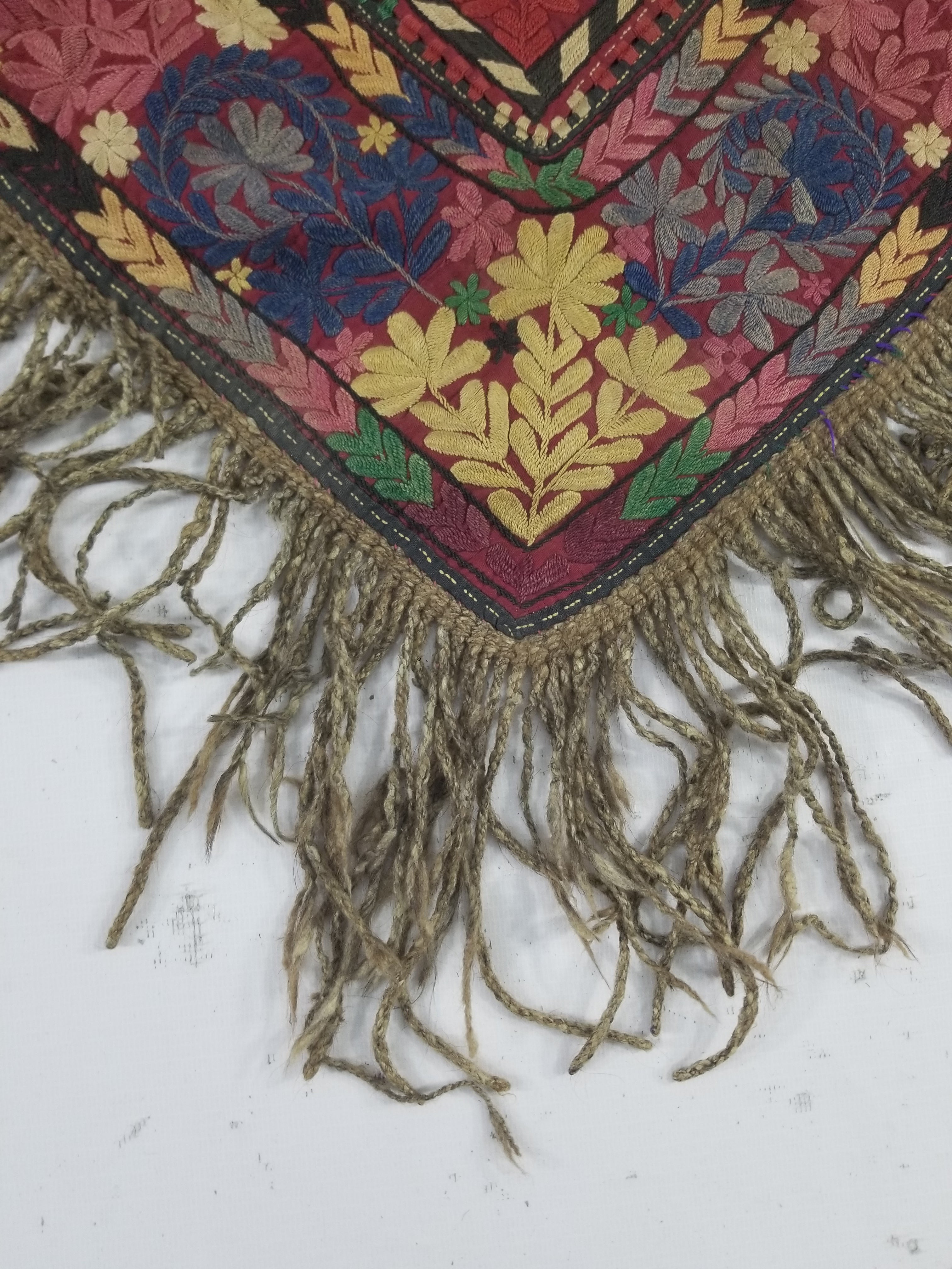 Antique Traditionl Uzbek Lakai Embroidered Floral Wall Hanging/Shawl 66x66cm