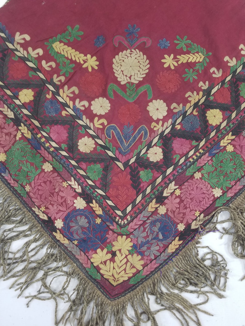 Antique Traditionl Uzbek Lakai Embroidered Floral Wall Hanging/Shawl 66x66cm