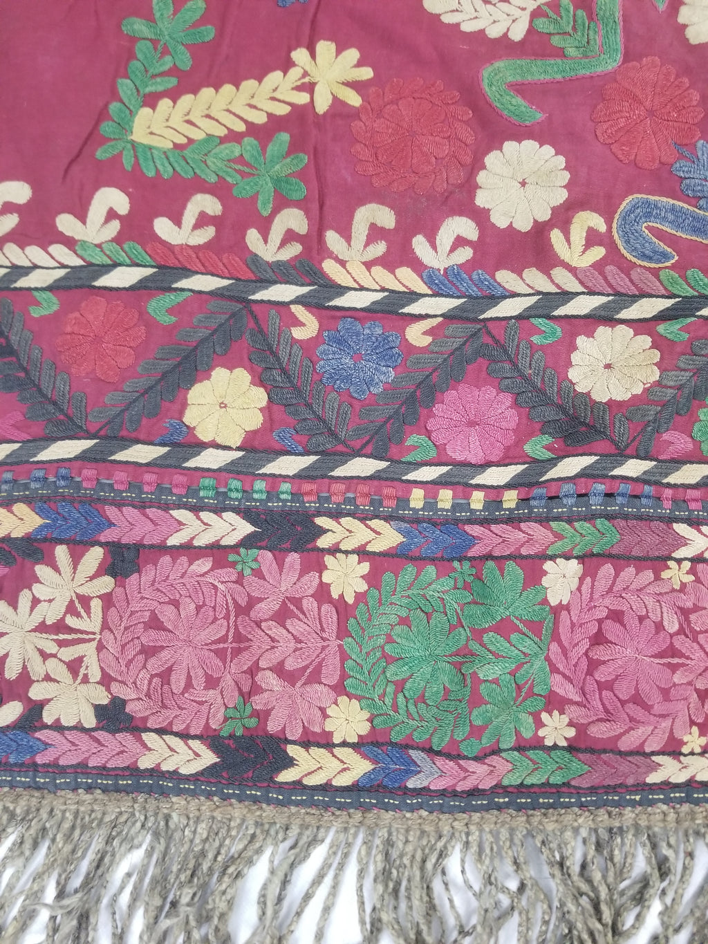 Antique Traditionl Uzbek Lakai Embroidered Floral Wall Hanging/Shawl 66x66cm