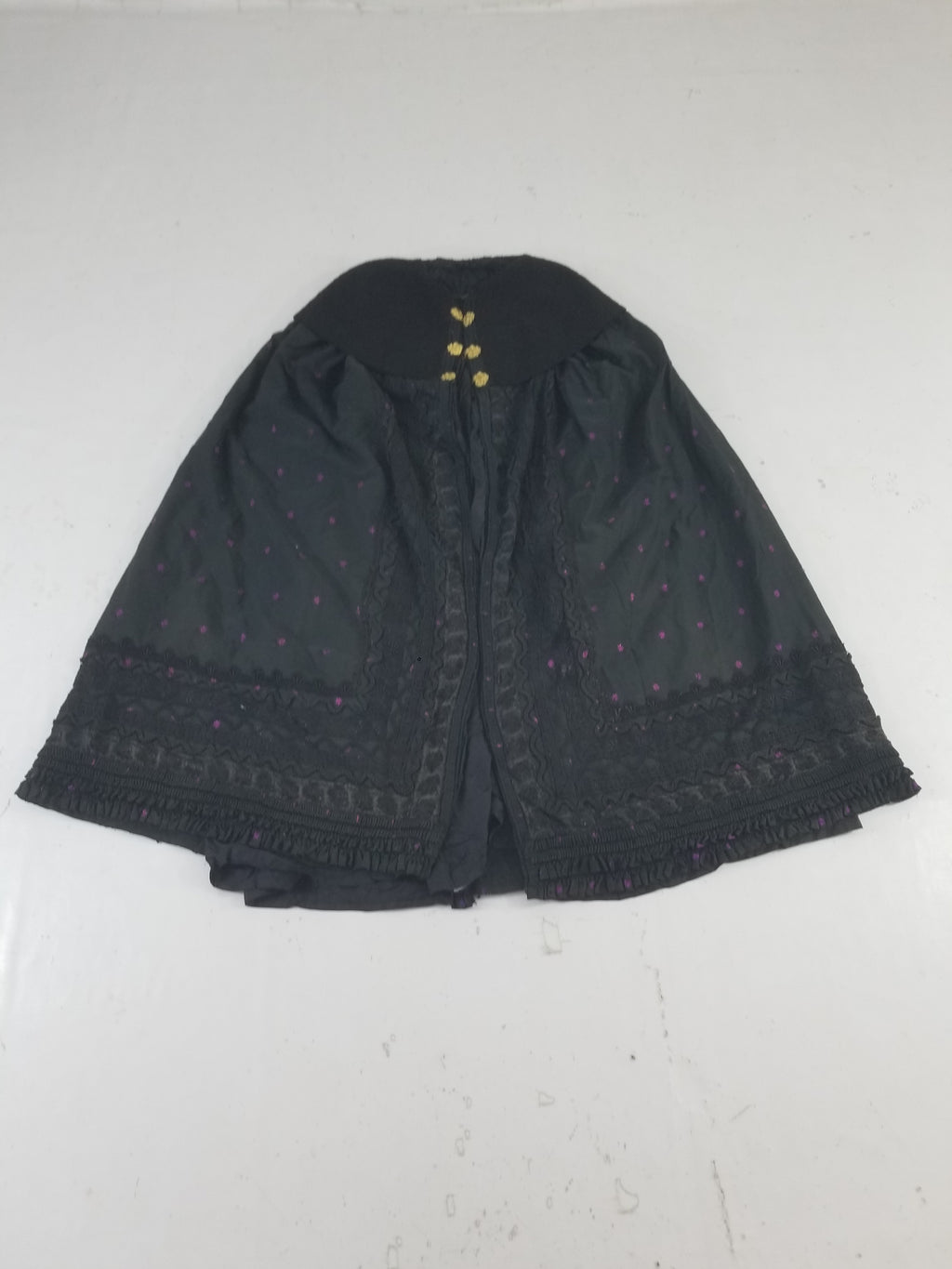 Vintage Victorian Floral Embroidery Gold Frog Closures Cape Cloak 128x118cm
