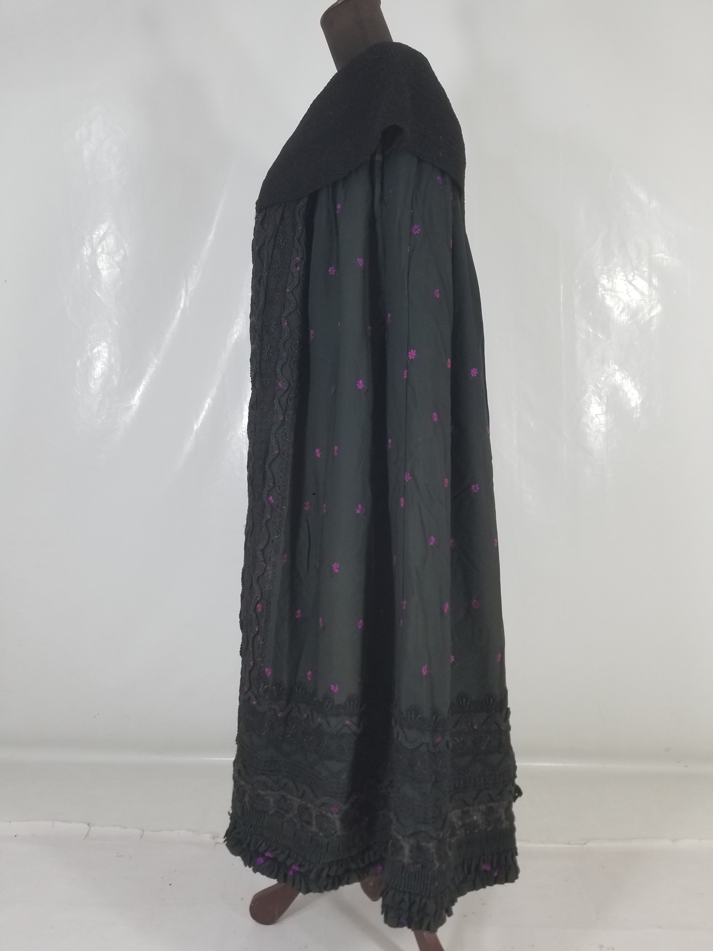 Vintage Victorian Floral Embroidery Gold Frog Closures Cape Cloak 128x118cm