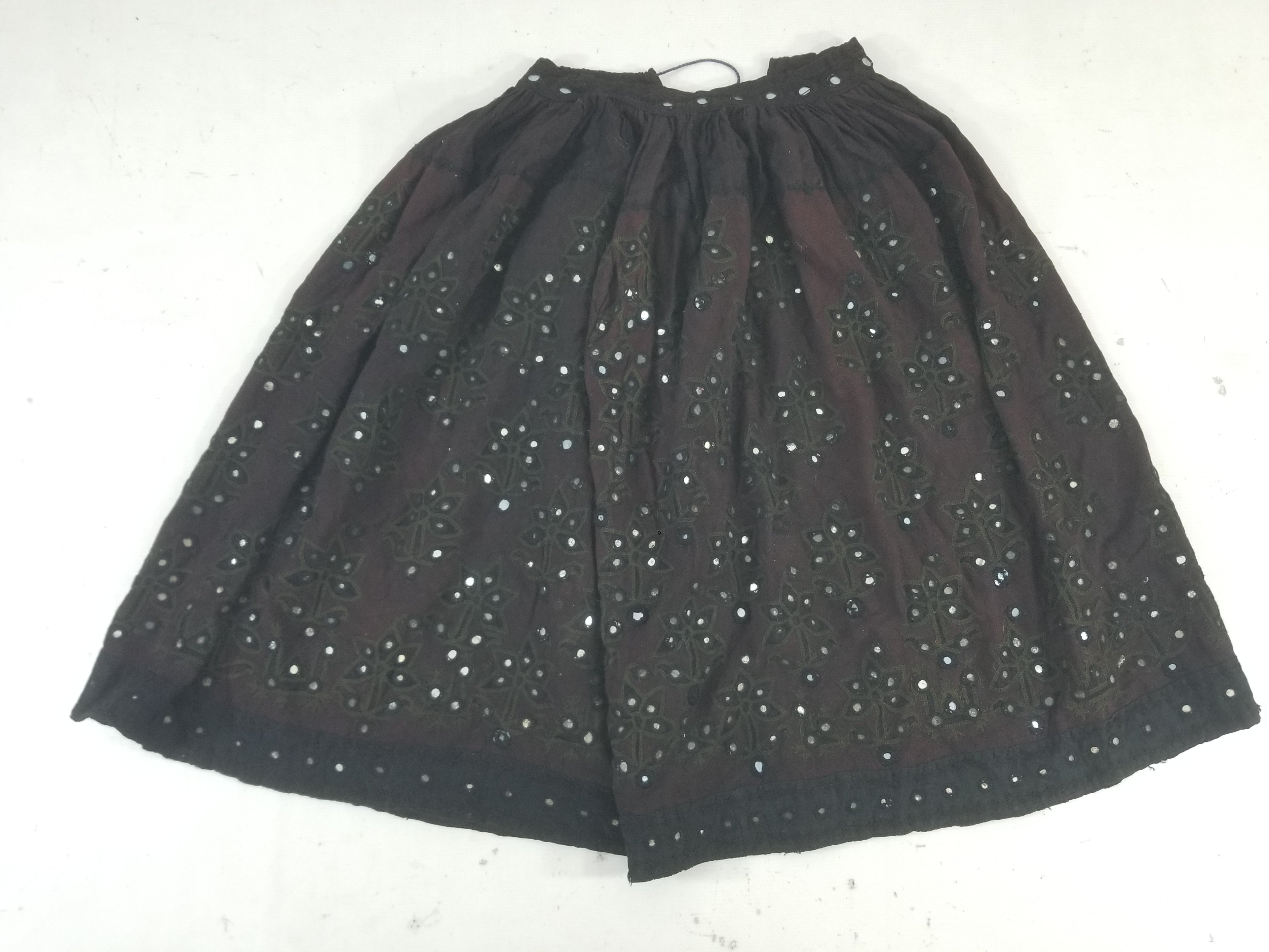Vintage Traditional Indian Embroidered Mirrorwork Mini Skirt 78x71cm