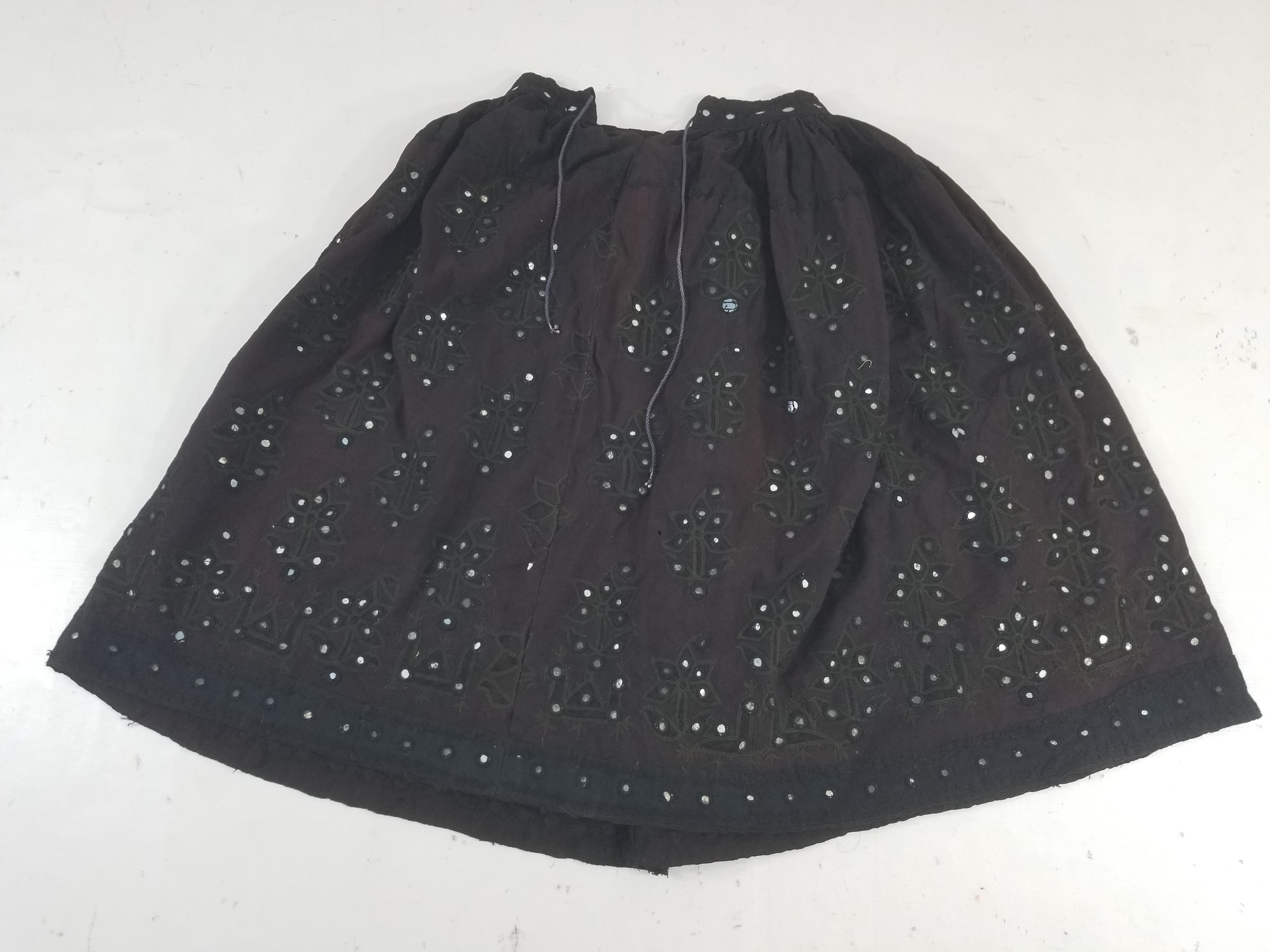 Vintage Traditional Indian Embroidered Mirrorwork Mini Skirt 78x71cm