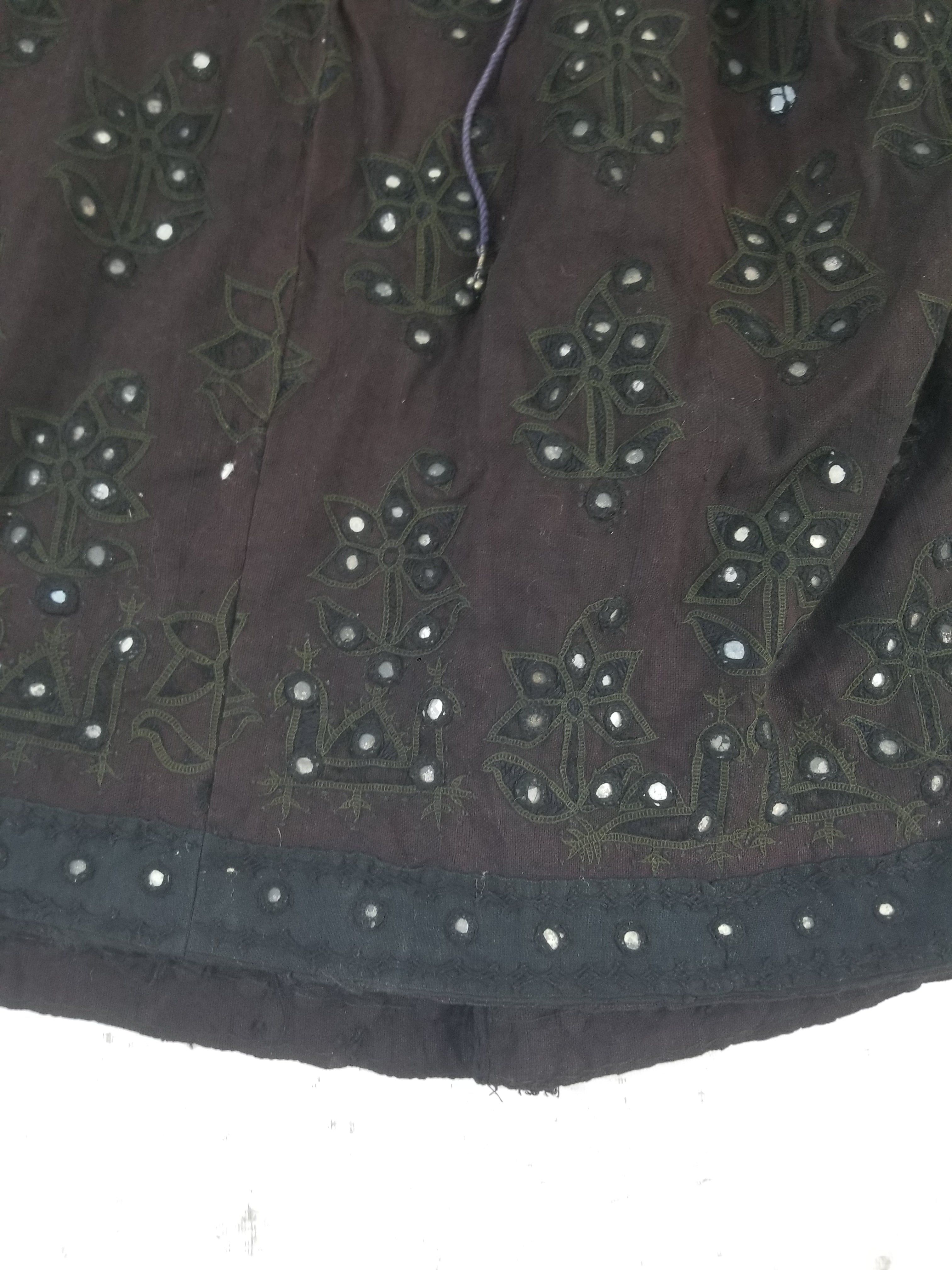 Vintage Traditional Indian Embroidered Mirrorwork Mini Skirt 78x71cm