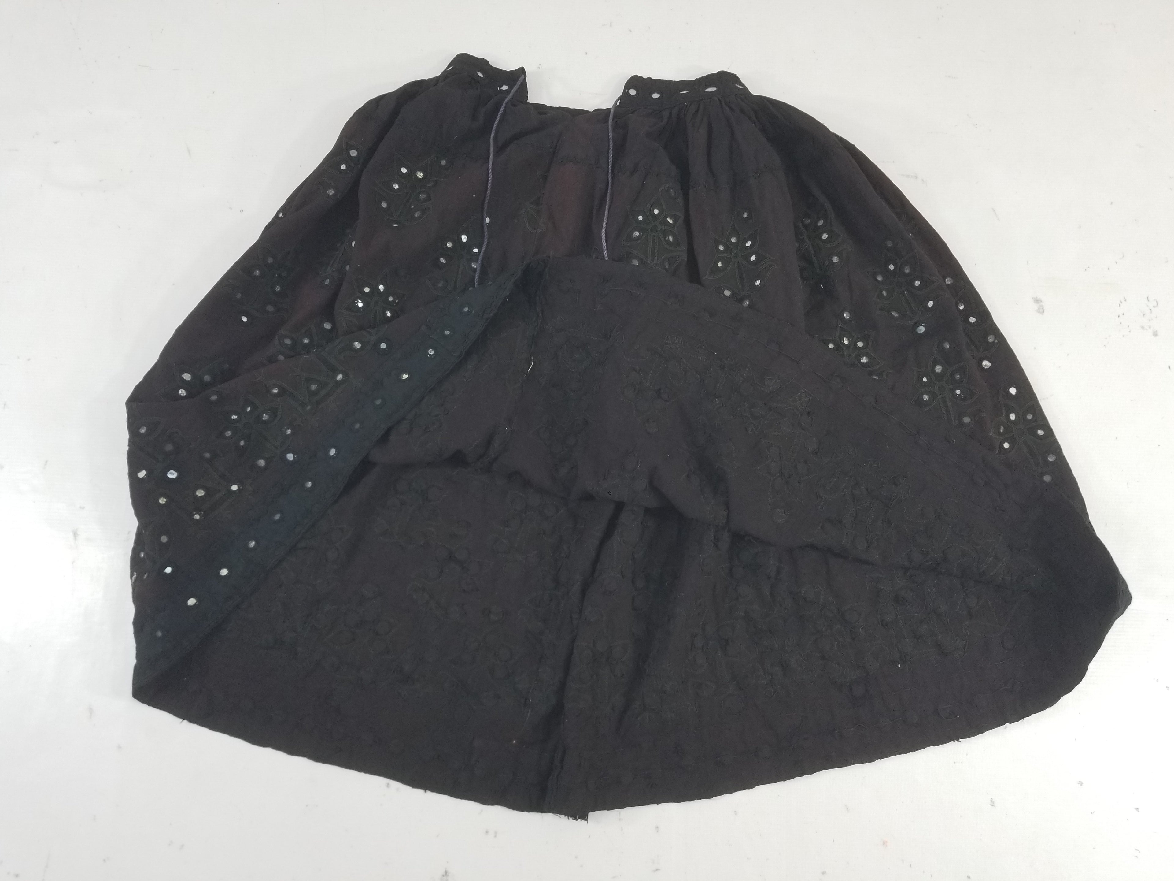 Vintage Traditional Indian Embroidered Mirrorwork Mini Skirt 78x71cm