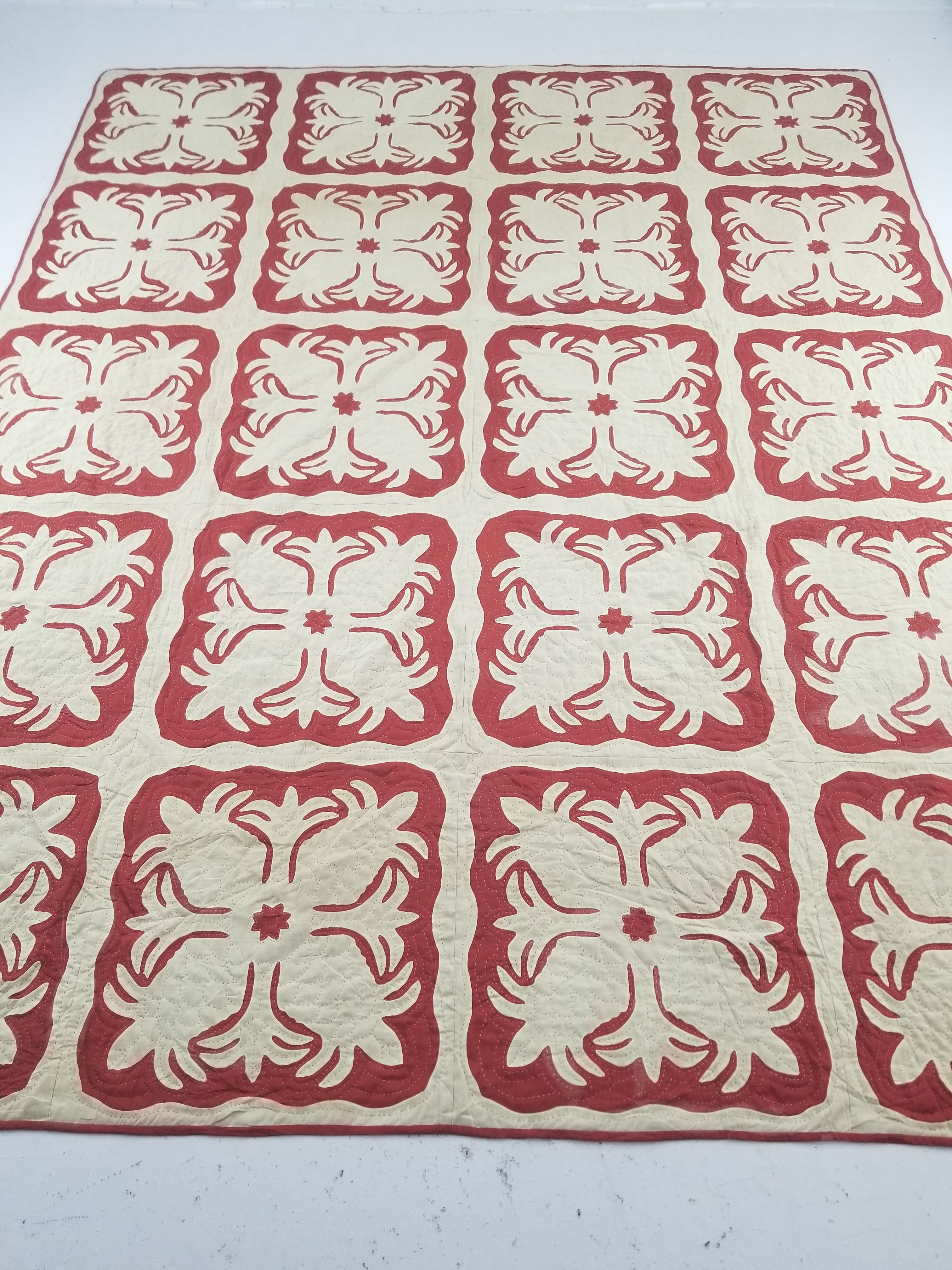 Vintage Traditional Hawaiian Style Hand Applique Quilted Bedspread 267x213cm