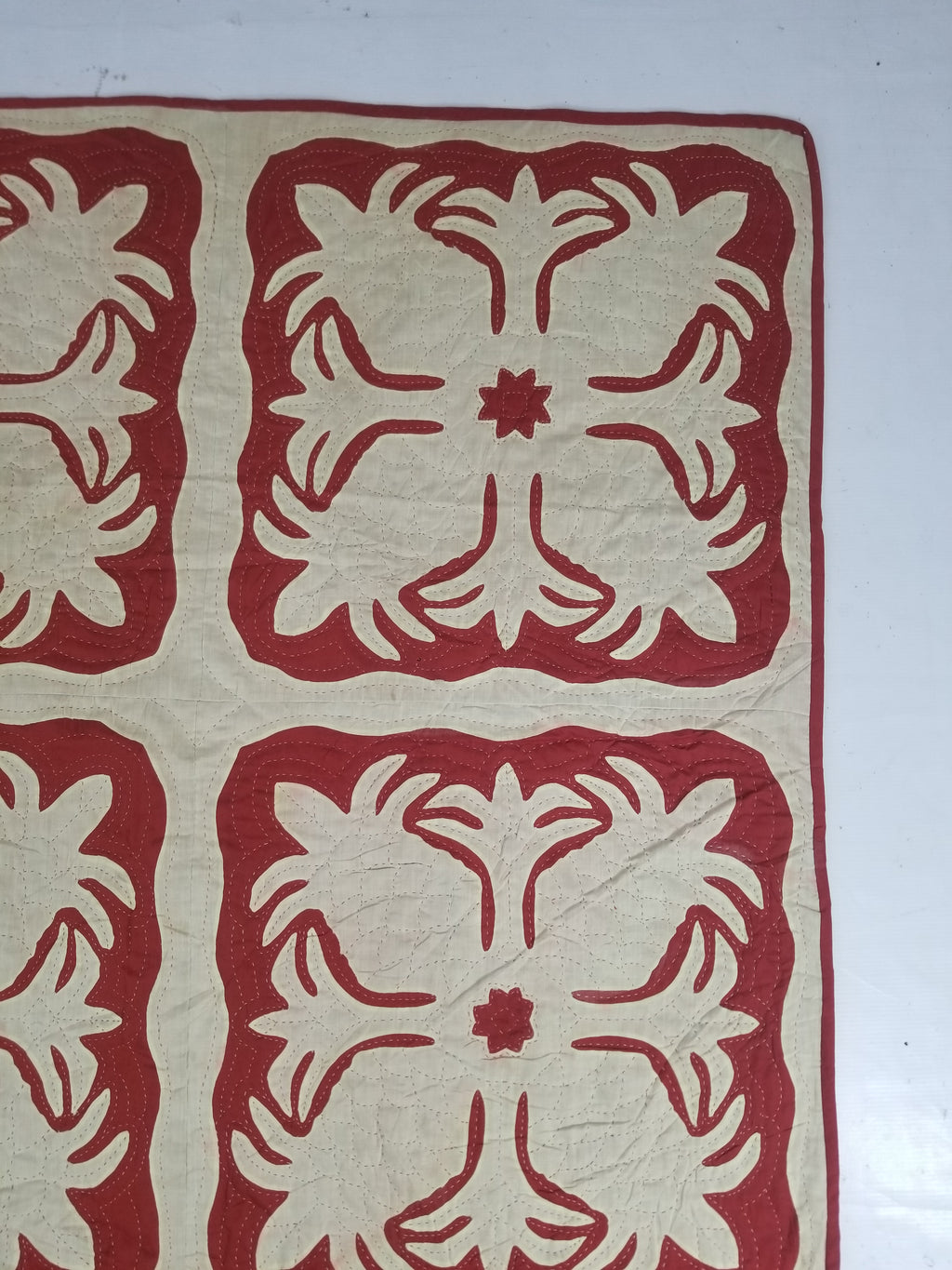Vintage Traditional Hawaiian Style Hand Applique Quilted Bedspread 267x213cm