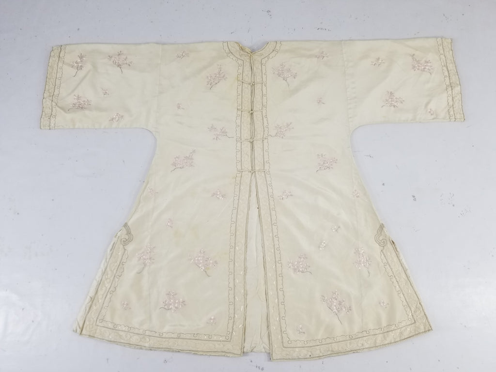 Vintage Japanese Floral Embroidered Frog Closures Silk Jacket