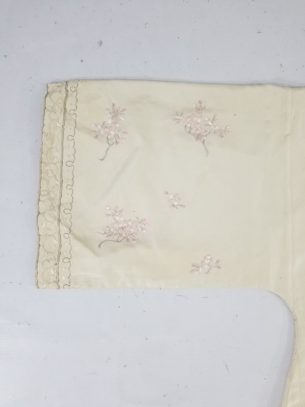 Vintage Japanese Floral Embroidered Frog Closures Silk Jacket