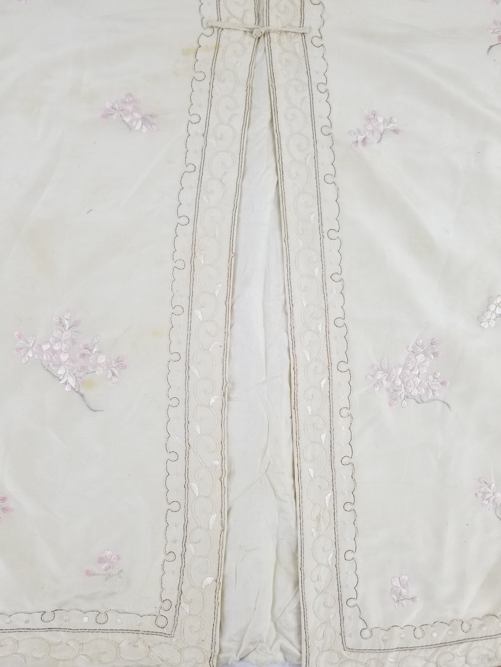 Vintage Japanese Floral Embroidered Frog Closures Silk Jacket