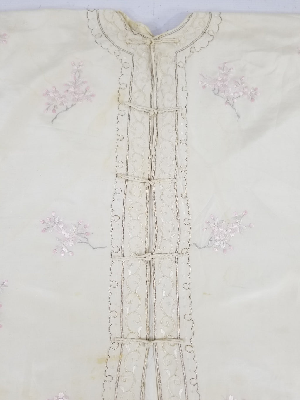 Vintage Japanese Floral Embroidered Frog Closures Silk Jacket