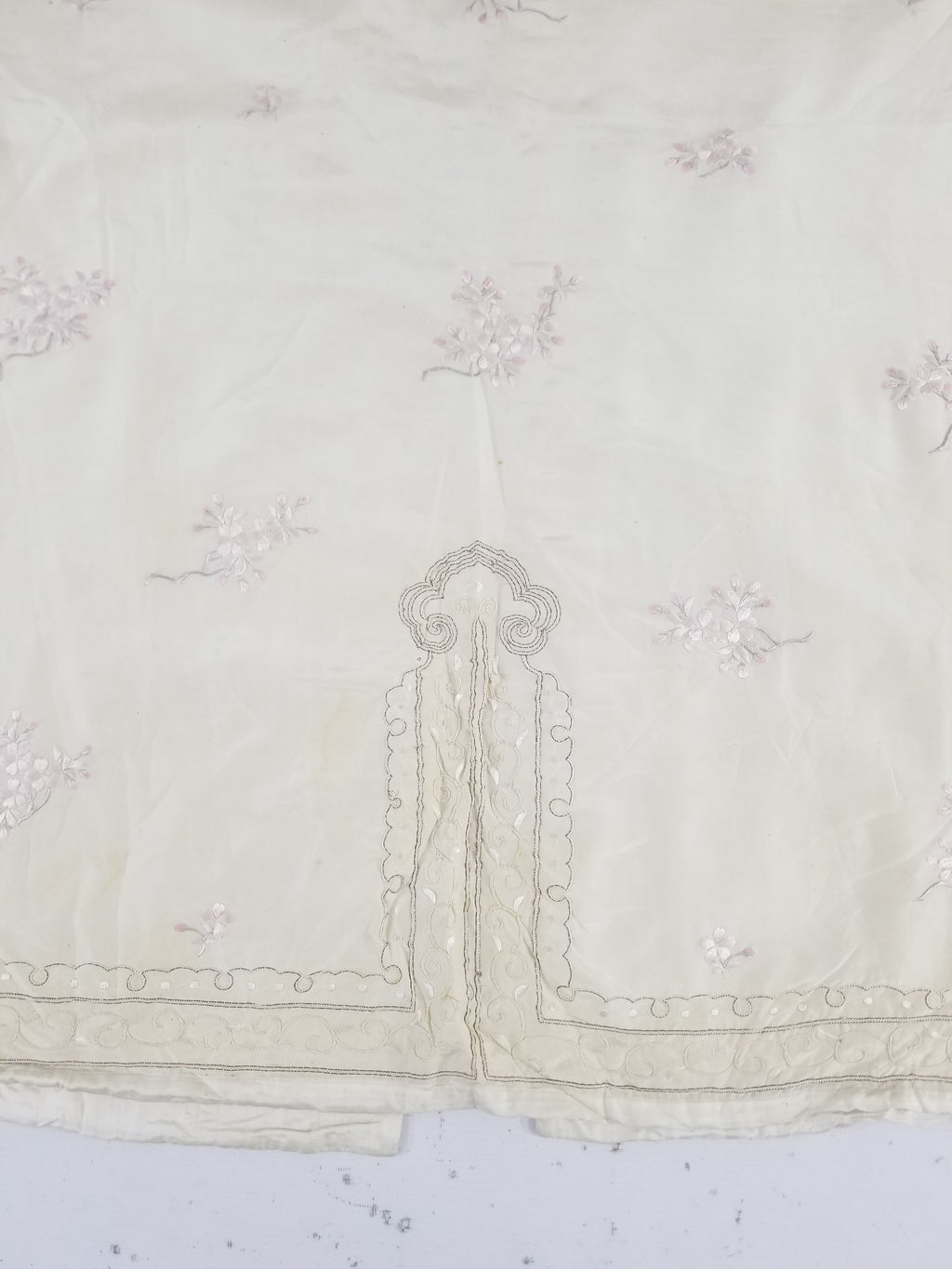 Vintage Japanese Floral Embroidered Frog Closures Silk Jacket