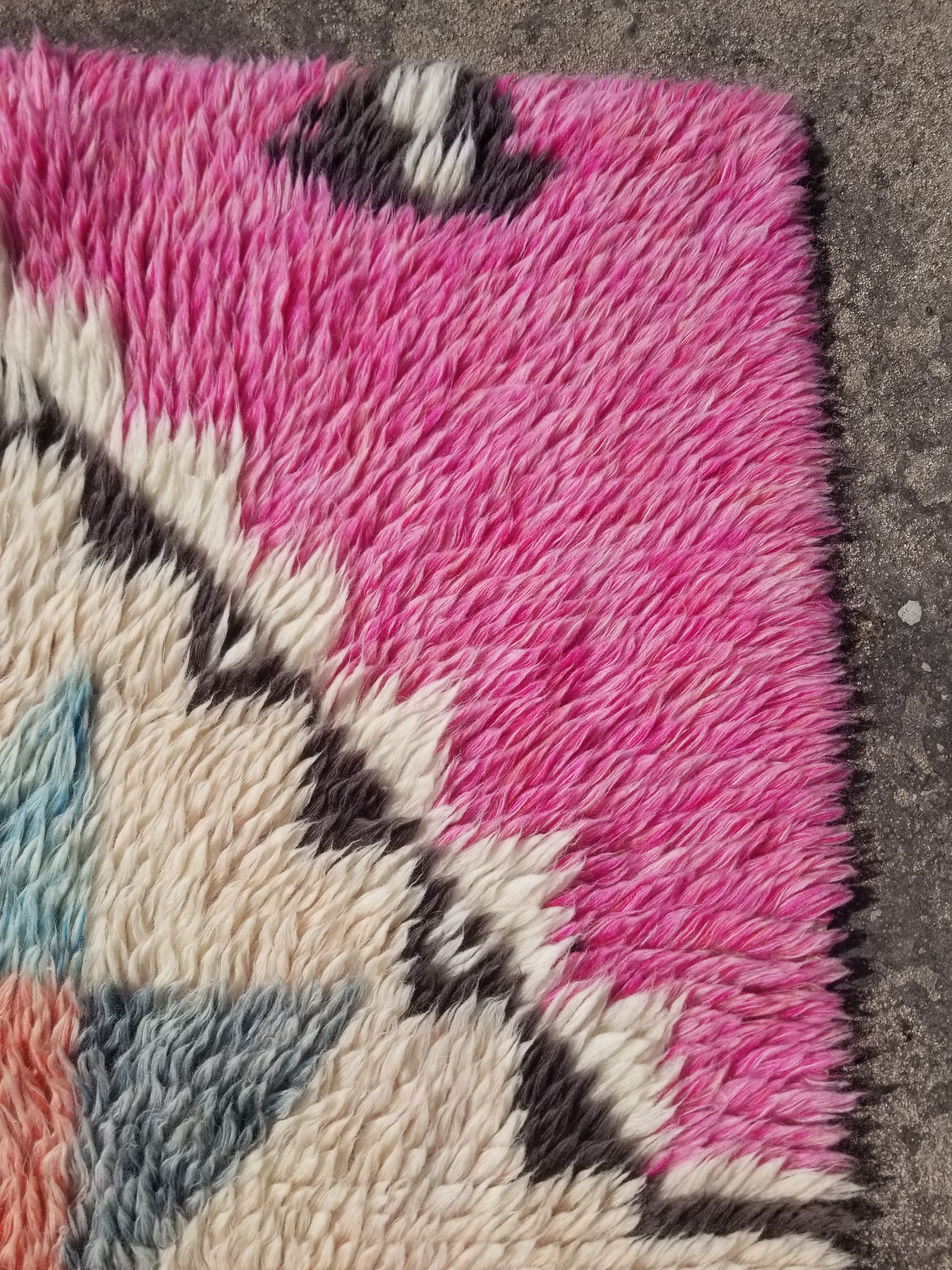 Vintage Traditional Handmade Moroccan Boujad Star & Diamond Shaggy Wool Multicolor Rug 224x117cm