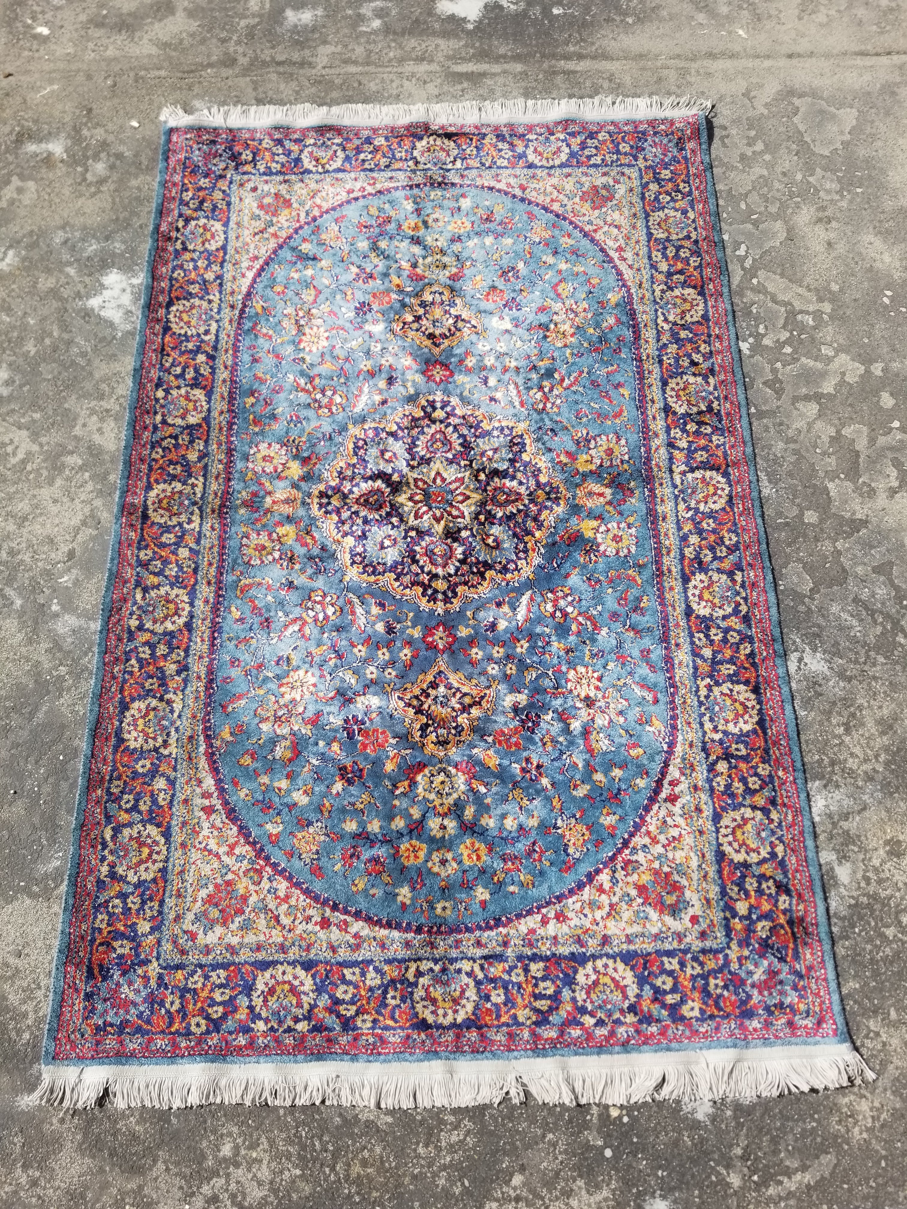 Distressed Vintage Traditional Handmade Isfahan Floral Medallion Multicolor Wool Rug 179x112cm