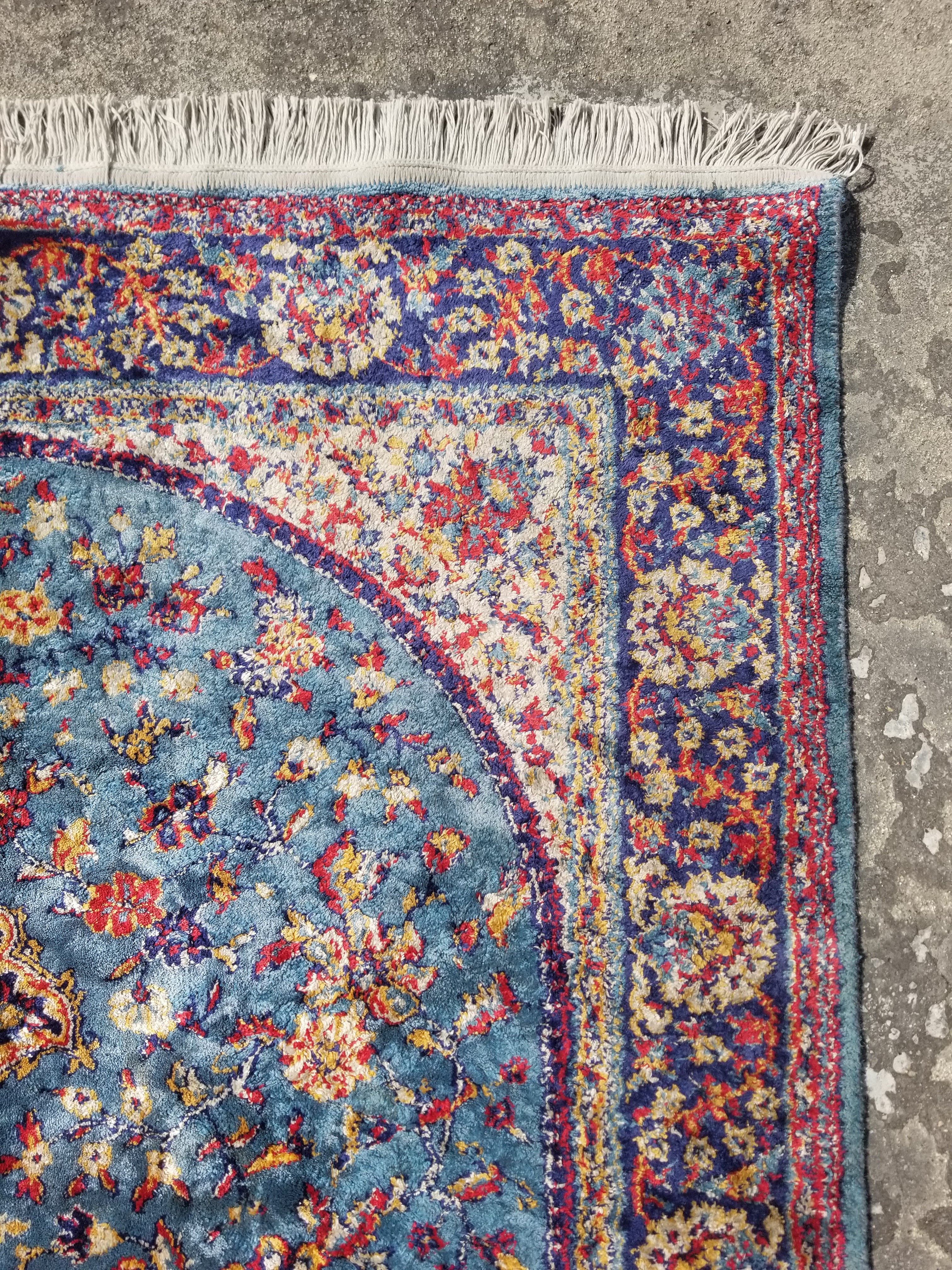 Distressed Vintage Traditional Handmade Isfahan Floral Medallion Multicolor Wool Rug 179x112cm