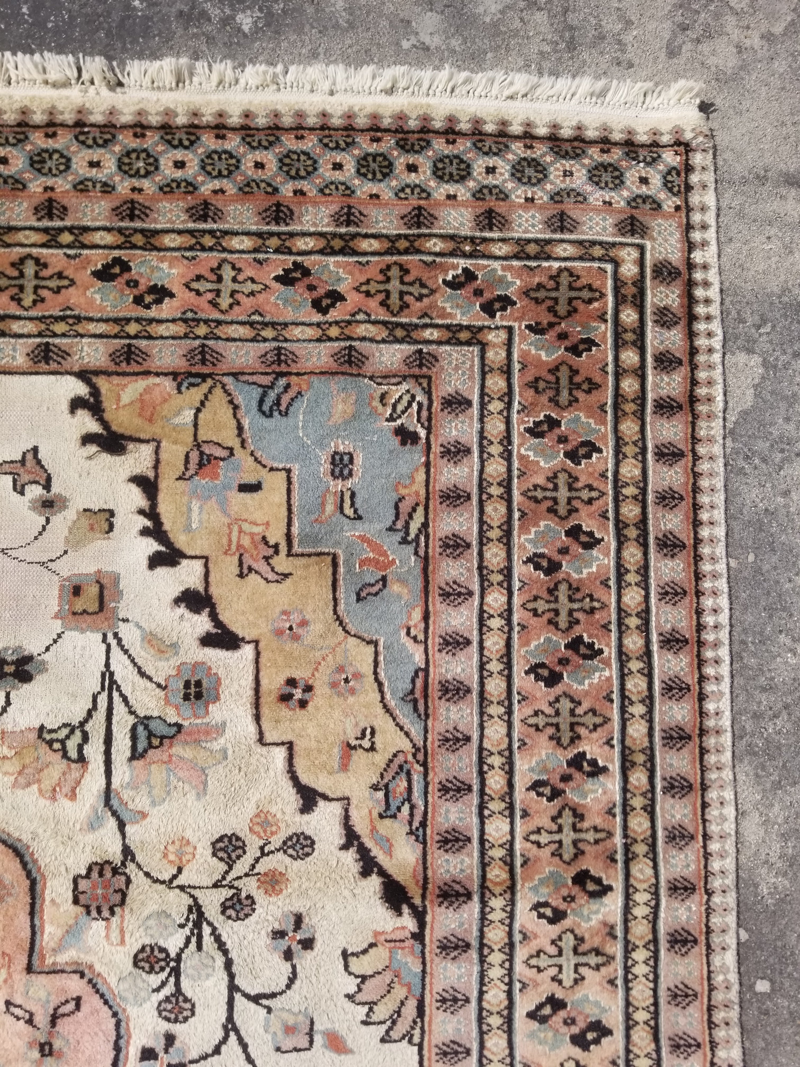 Vintage Traditional Handmade Herati Wool Multicolor Rug 197x135cm