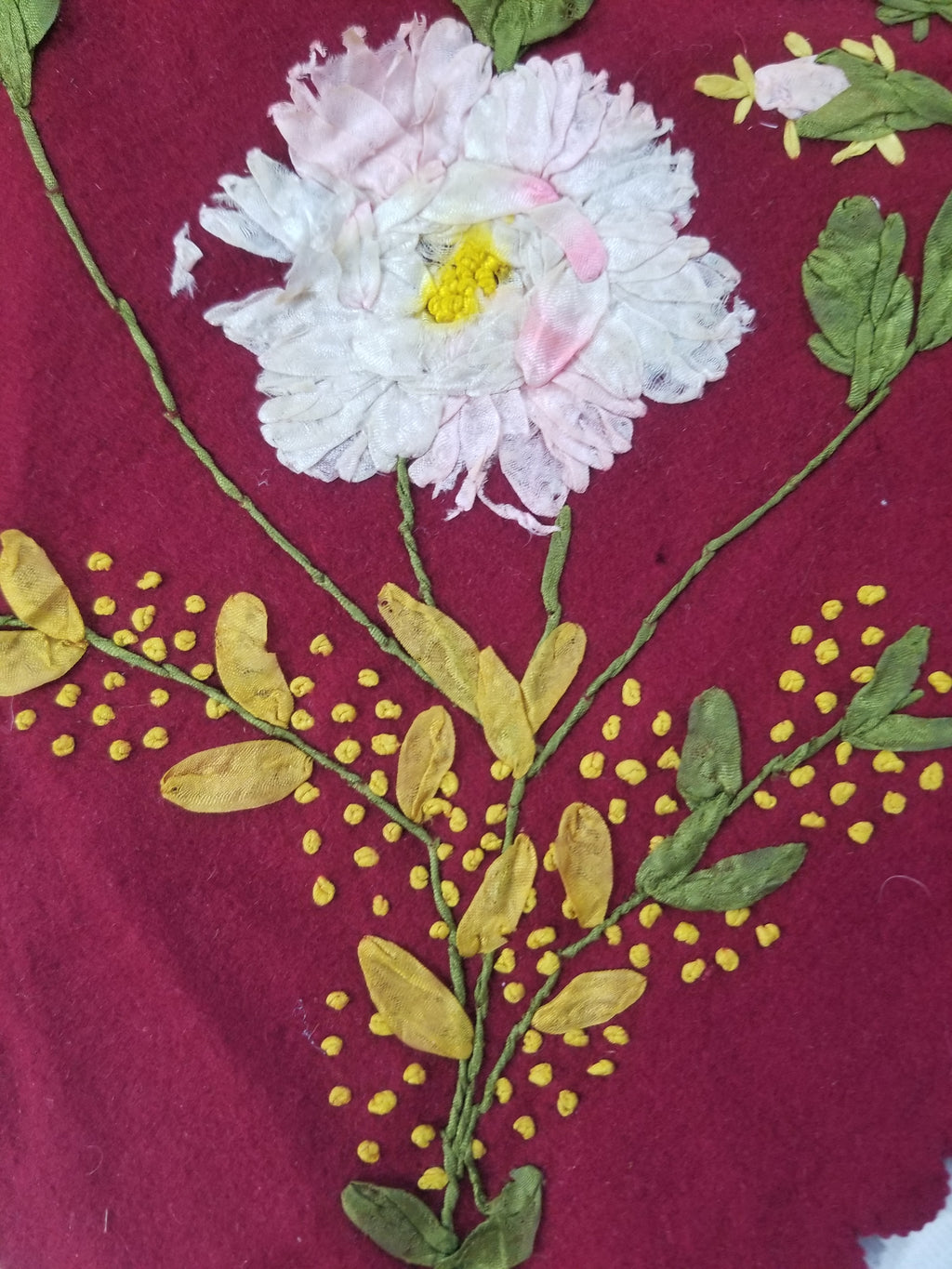 Vintage European Ribbonwork Embroidered Floral Tablecloth 120x120cm