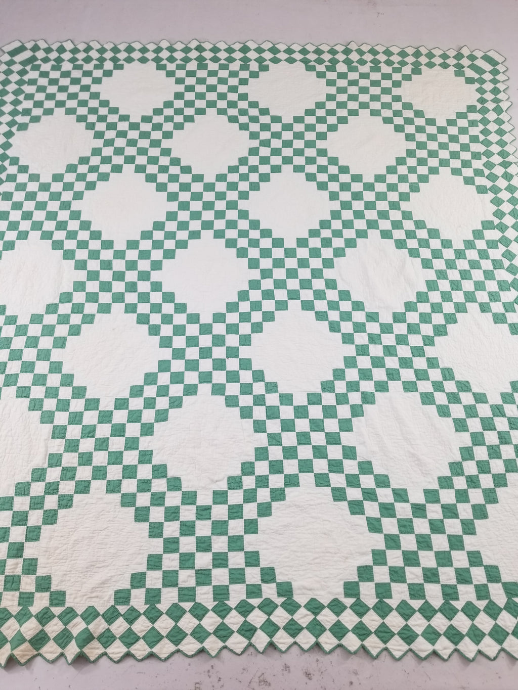 Vintage Handmade Double Irish Chain Pattern Patchwork Quilt/Bedspread 212x193cm