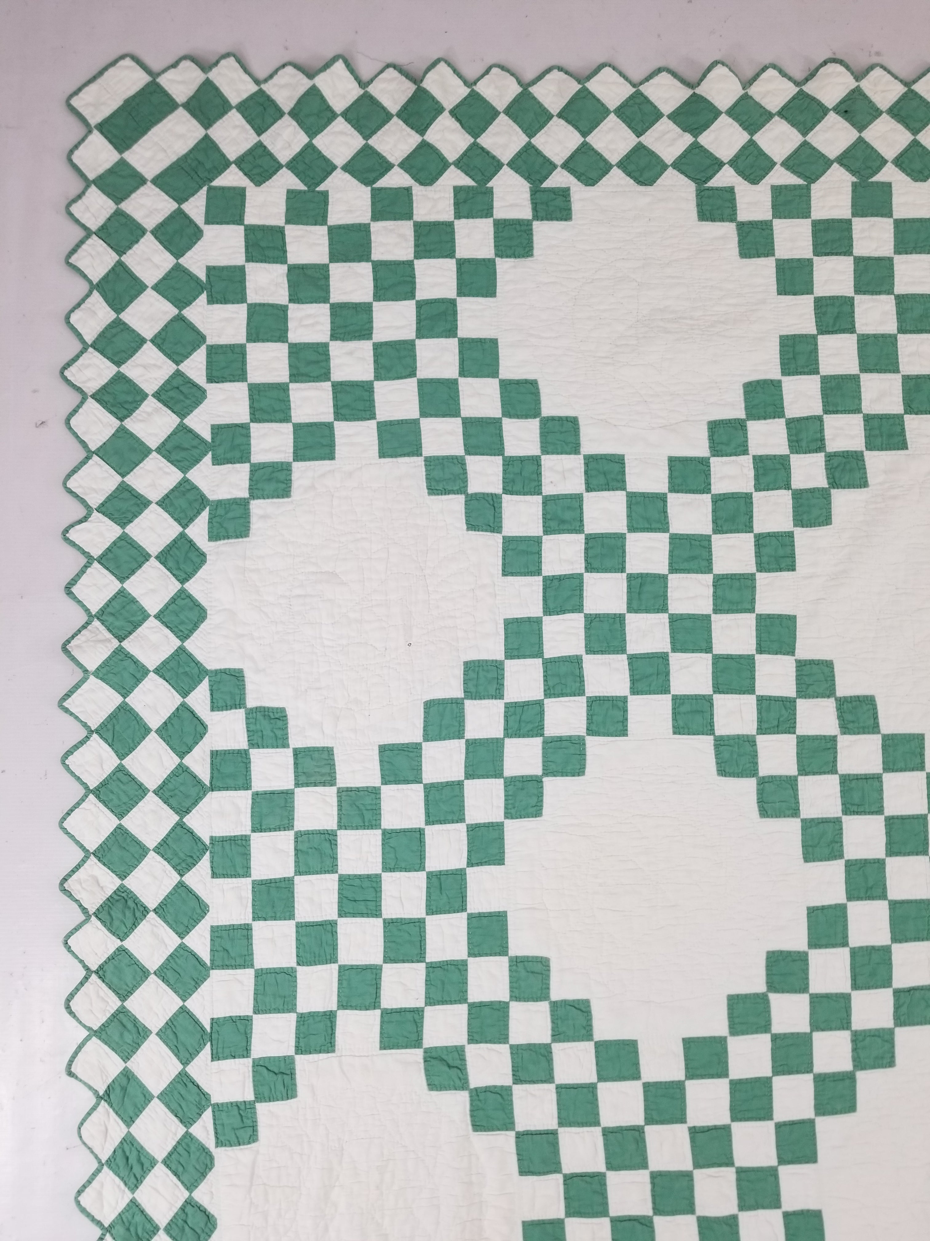 Vintage Handmade Double Irish Chain Pattern Patchwork Quilt/Bedspread 212x193cm