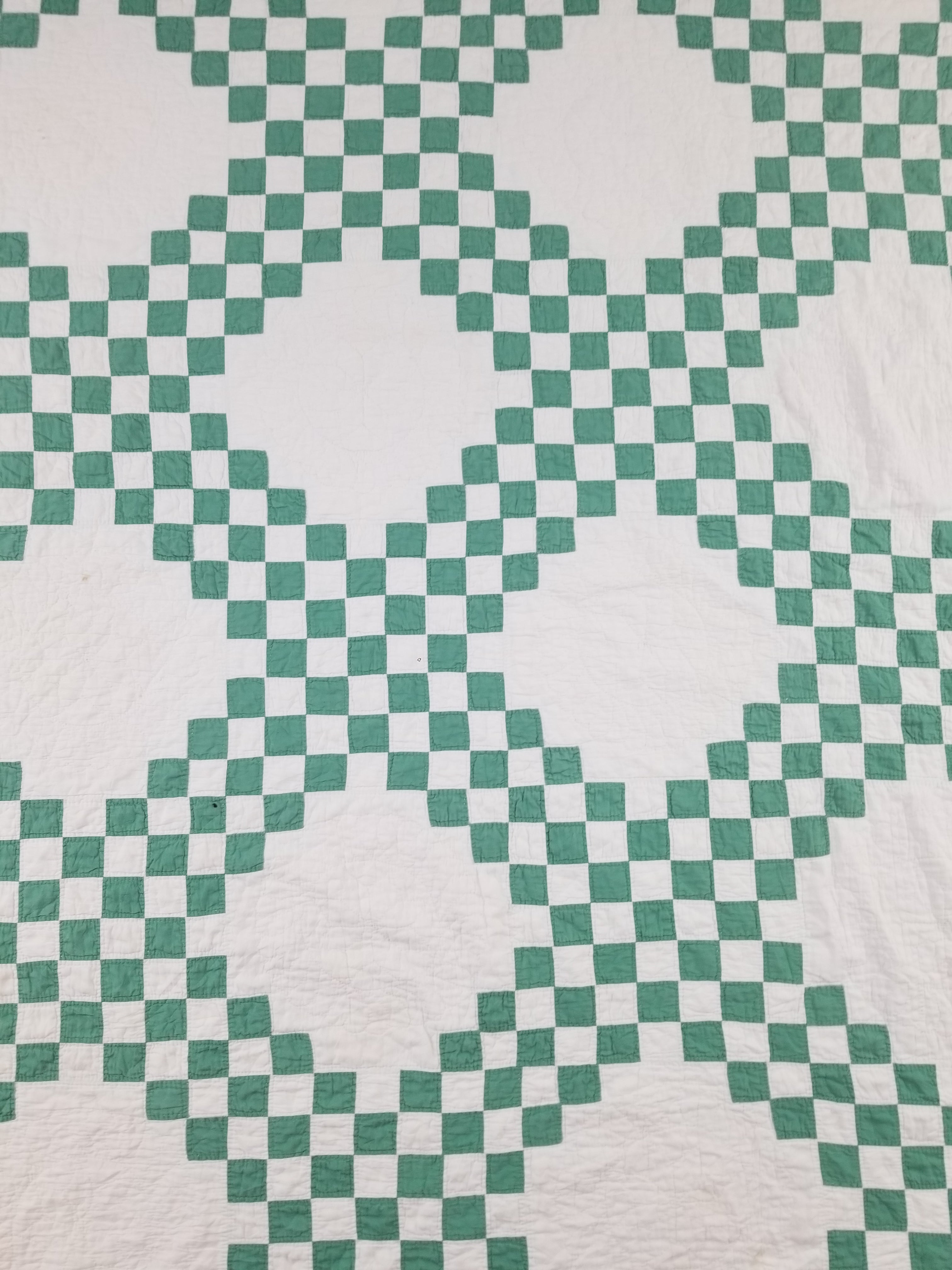 Vintage Handmade Double Irish Chain Pattern Patchwork Quilt/Bedspread 212x193cm