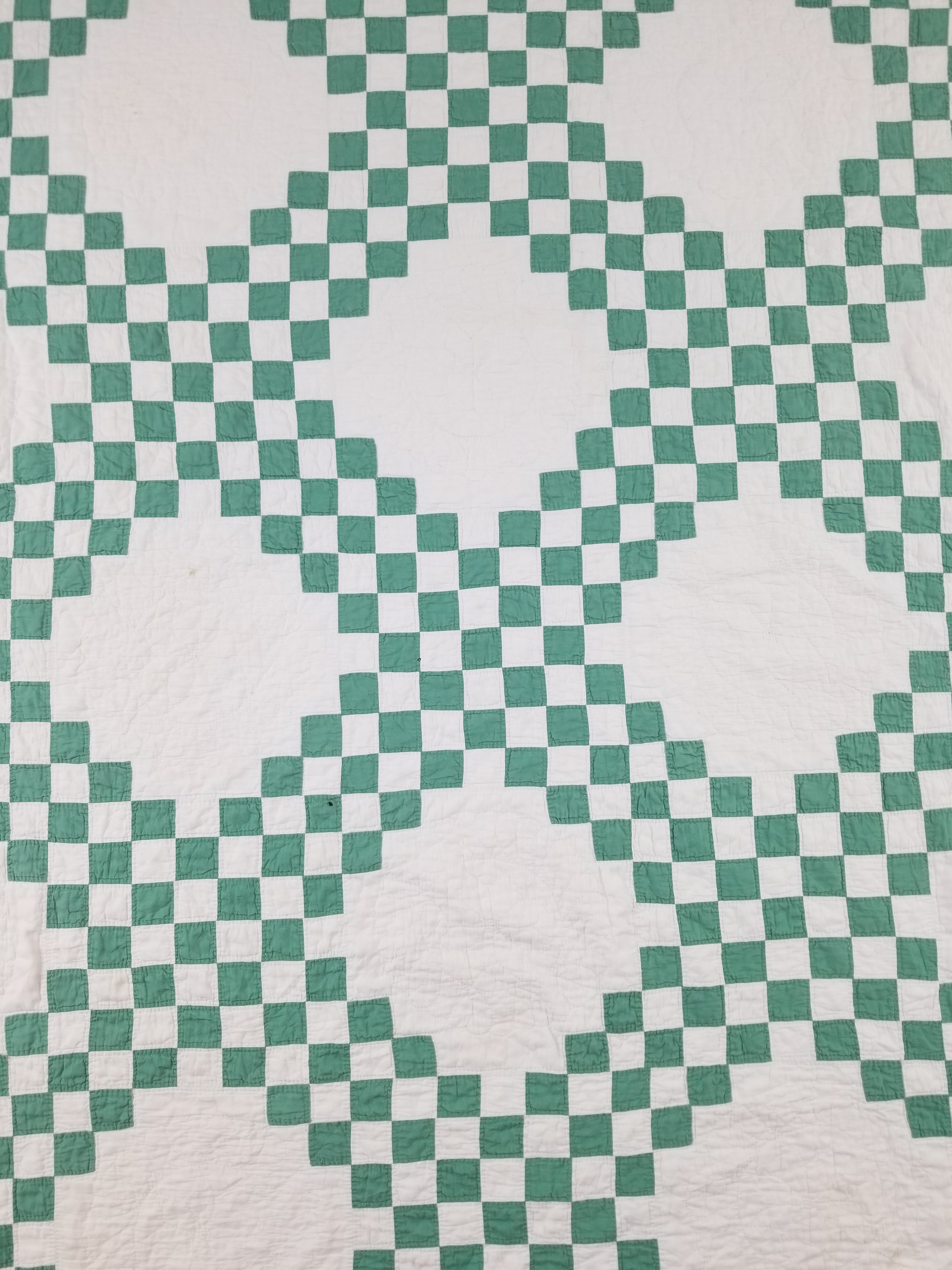 Vintage Handmade Double Irish Chain Pattern Patchwork Quilt/Bedspread 212x193cm