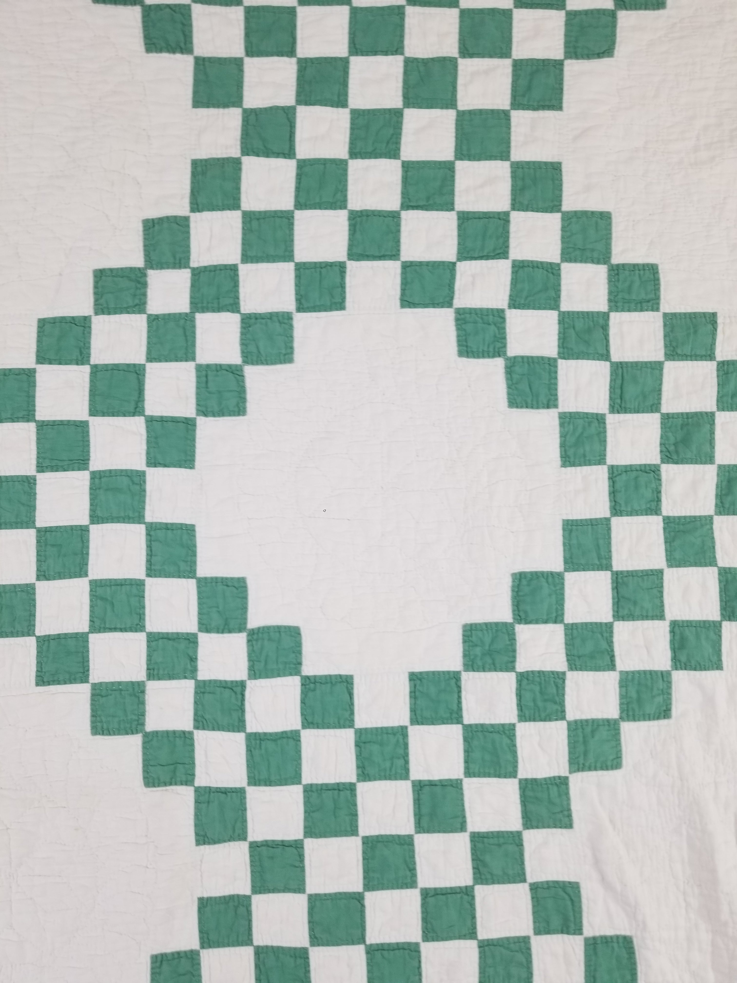Vintage Handmade Double Irish Chain Pattern Patchwork Quilt/Bedspread 212x193cm