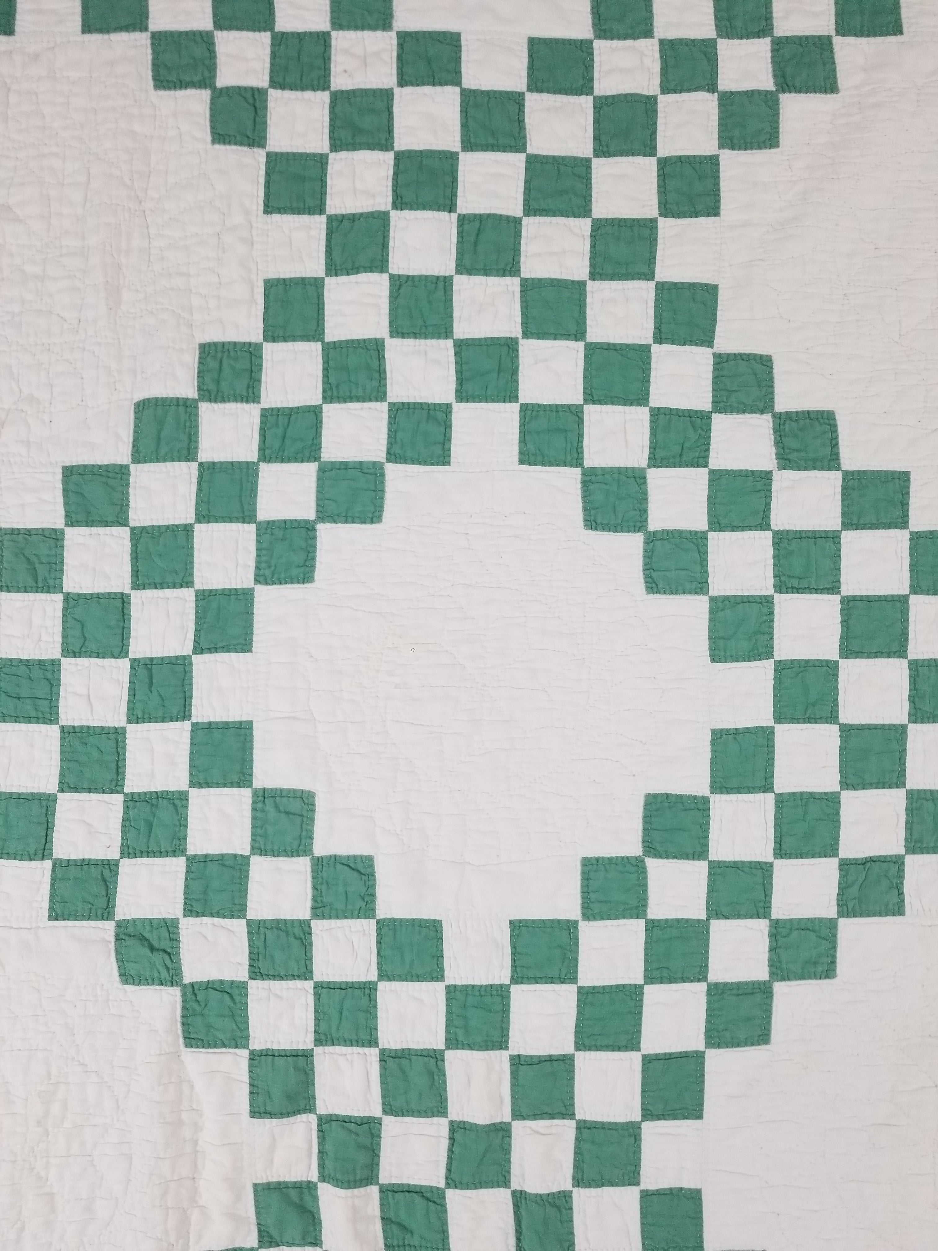 Vintage Handmade Double Irish Chain Pattern Patchwork Quilt/Bedspread 212x193cm