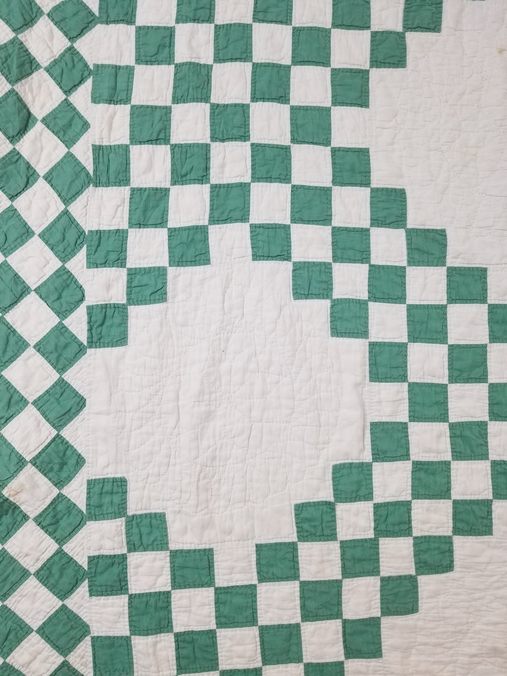 Vintage Handmade Double Irish Chain Pattern Patchwork Quilt/Bedspread 212x193cm