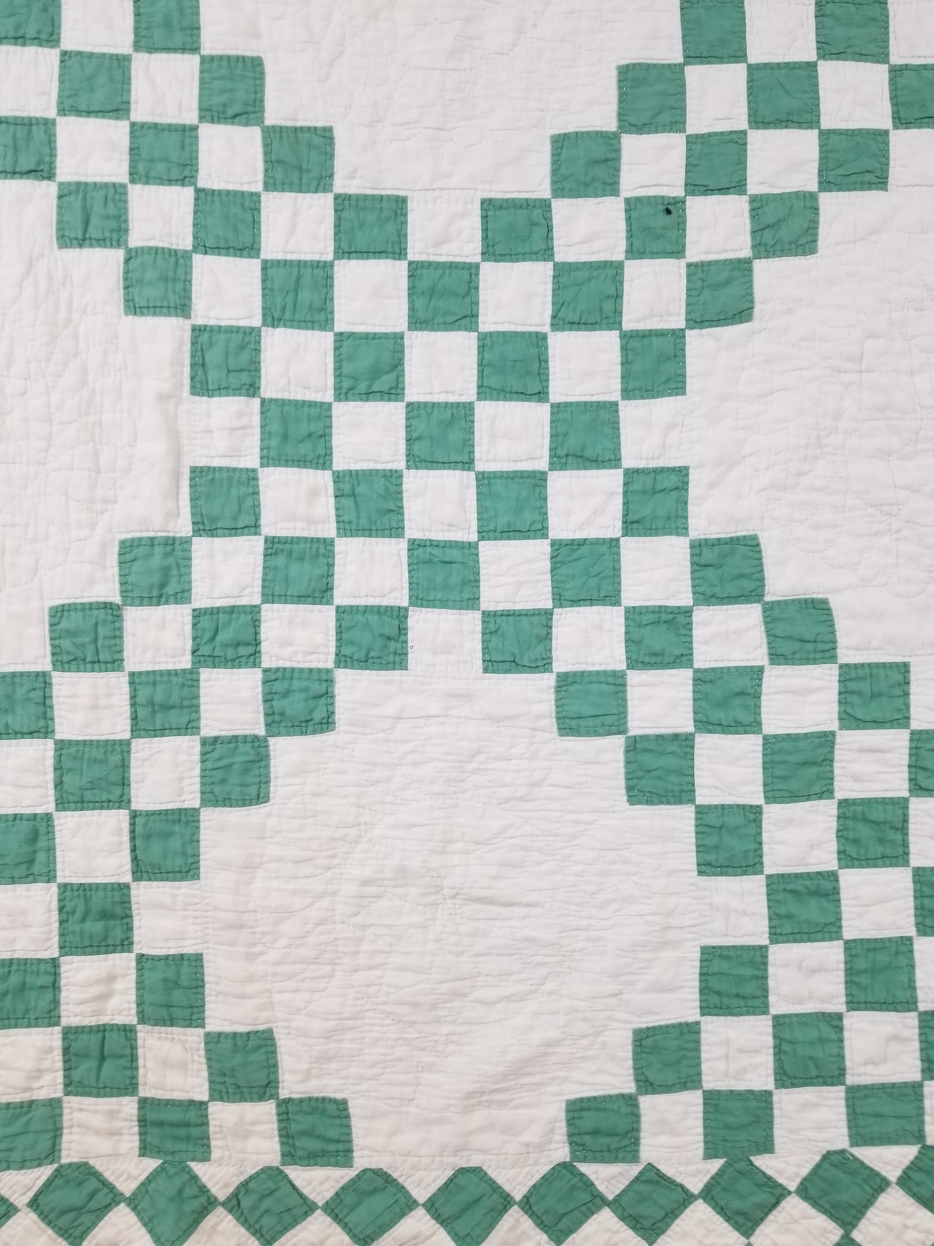 Vintage Handmade Double Irish Chain Pattern Patchwork Quilt/Bedspread 212x193cm
