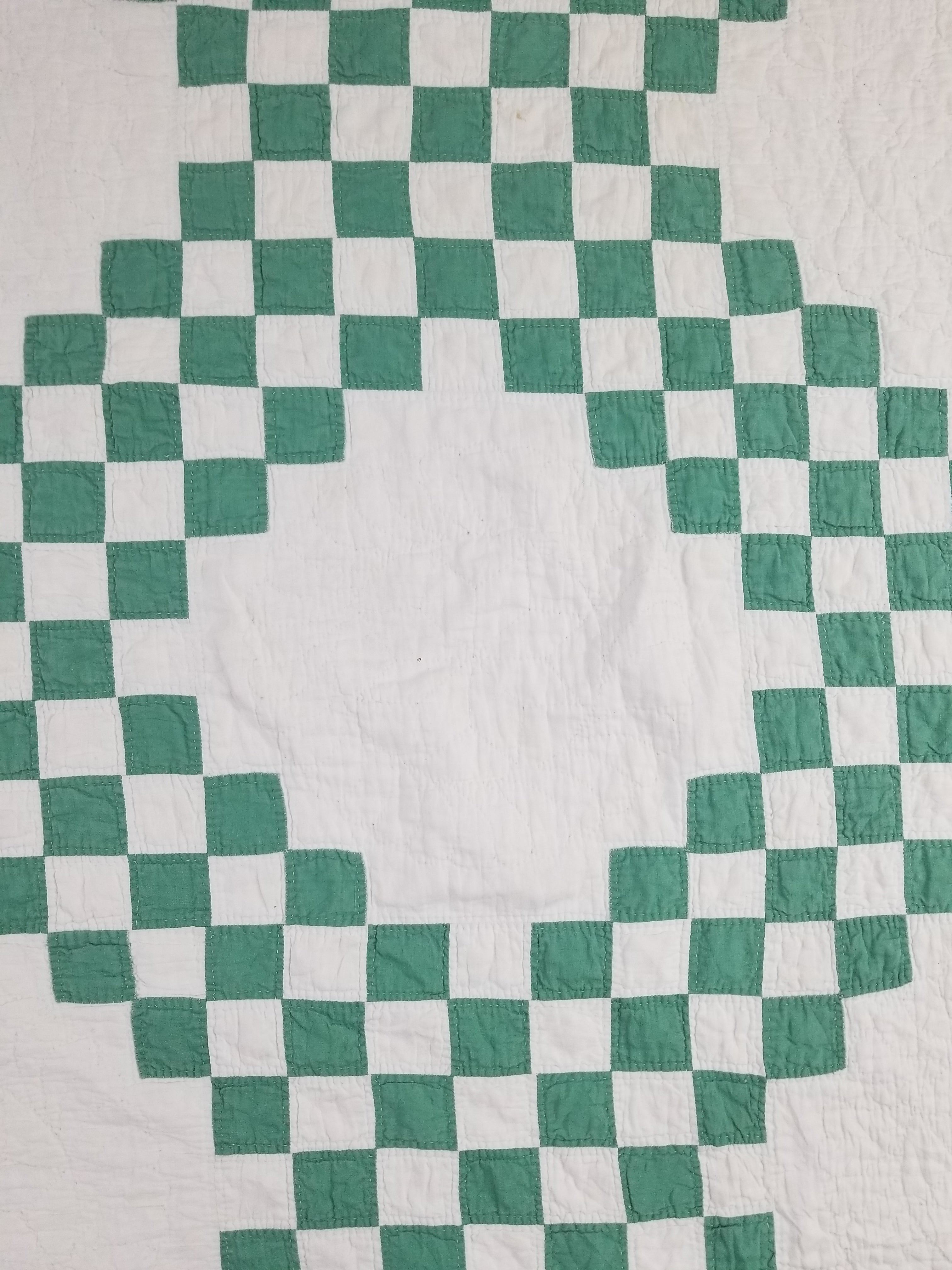 Vintage Handmade Double Irish Chain Pattern Patchwork Quilt/Bedspread 212x193cm