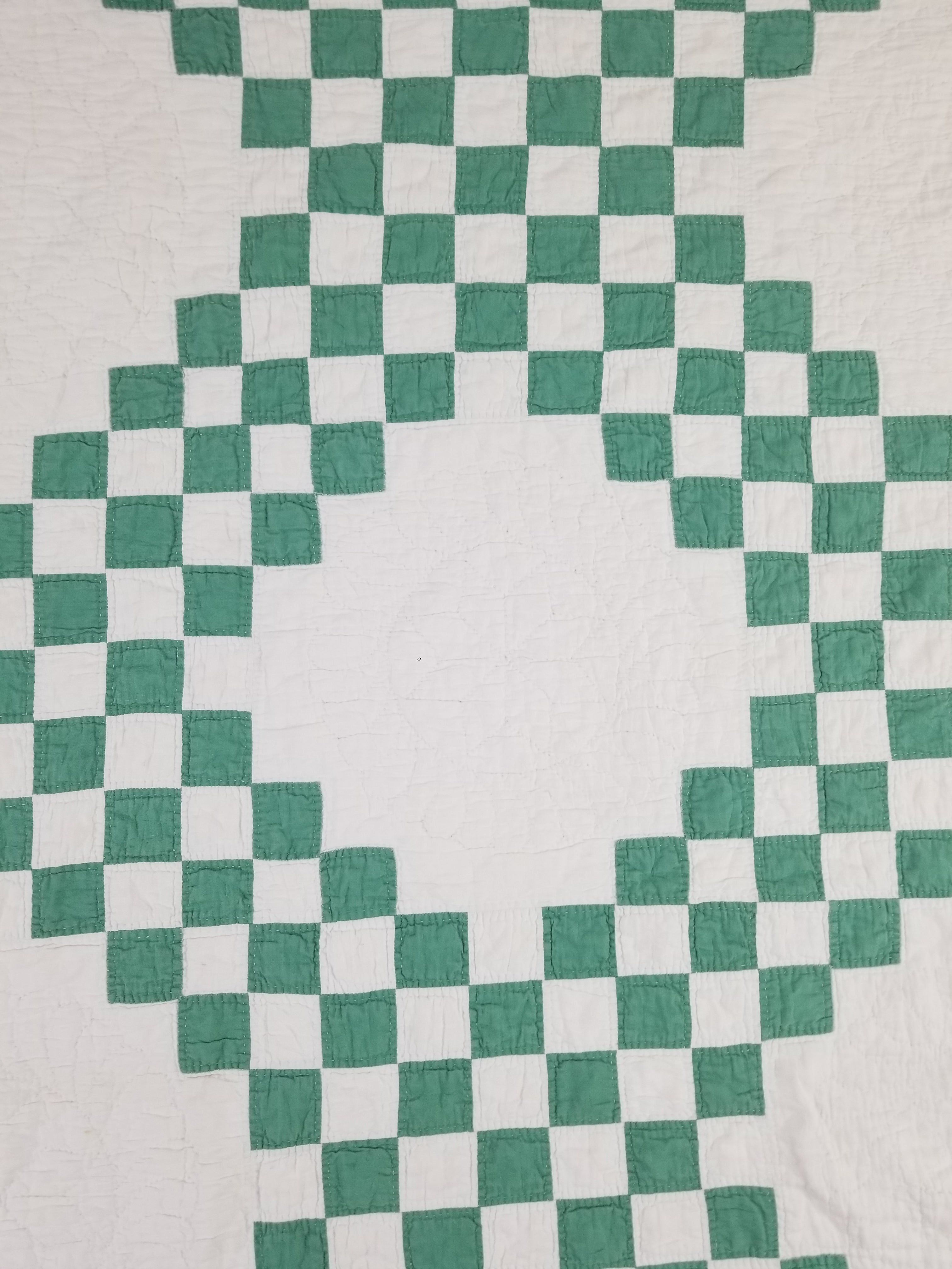 Vintage Handmade Double Irish Chain Pattern Patchwork Quilt/Bedspread 212x193cm