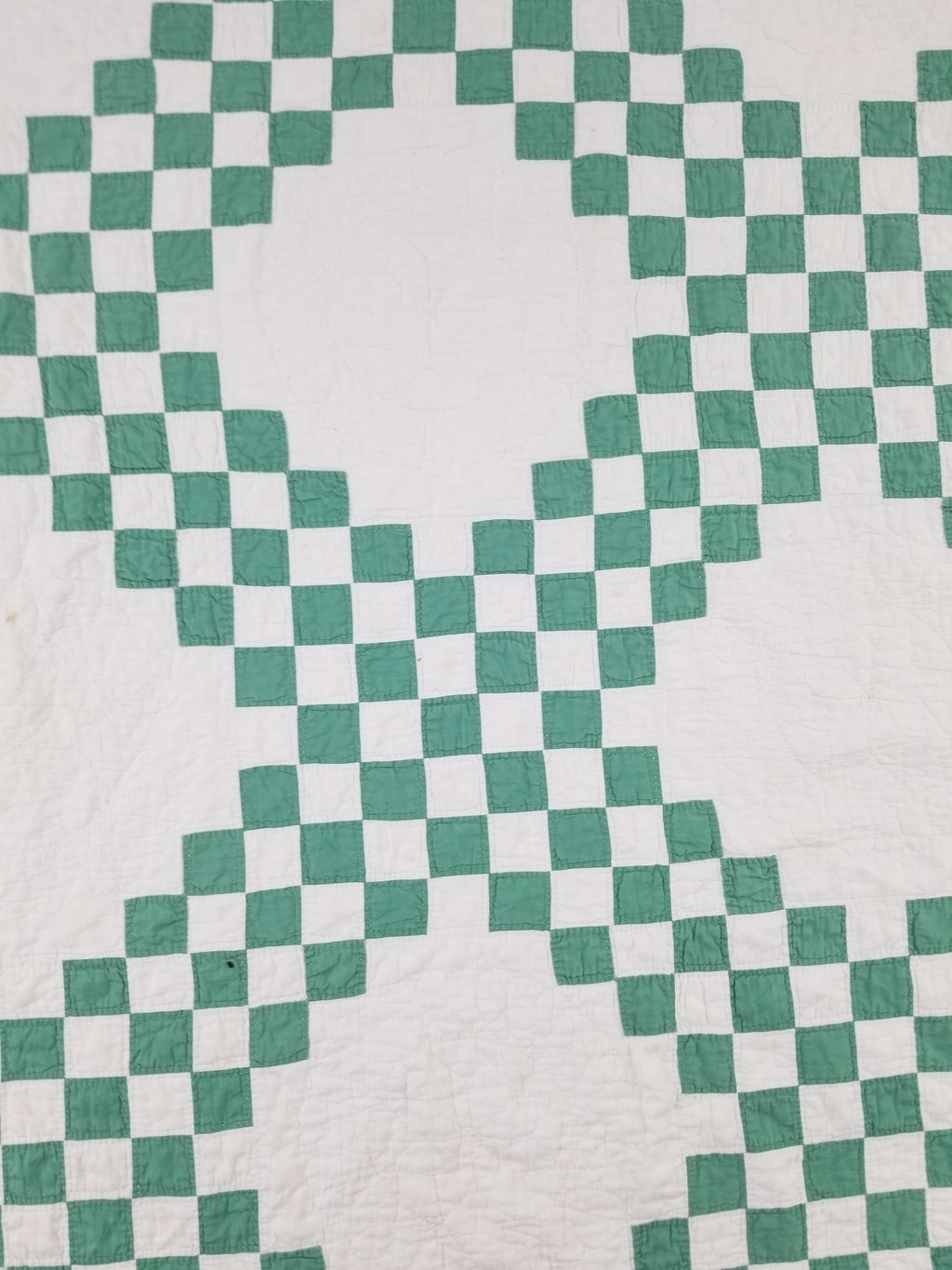 Vintage Handmade Double Irish Chain Pattern Patchwork Quilt/Bedspread 212x193cm