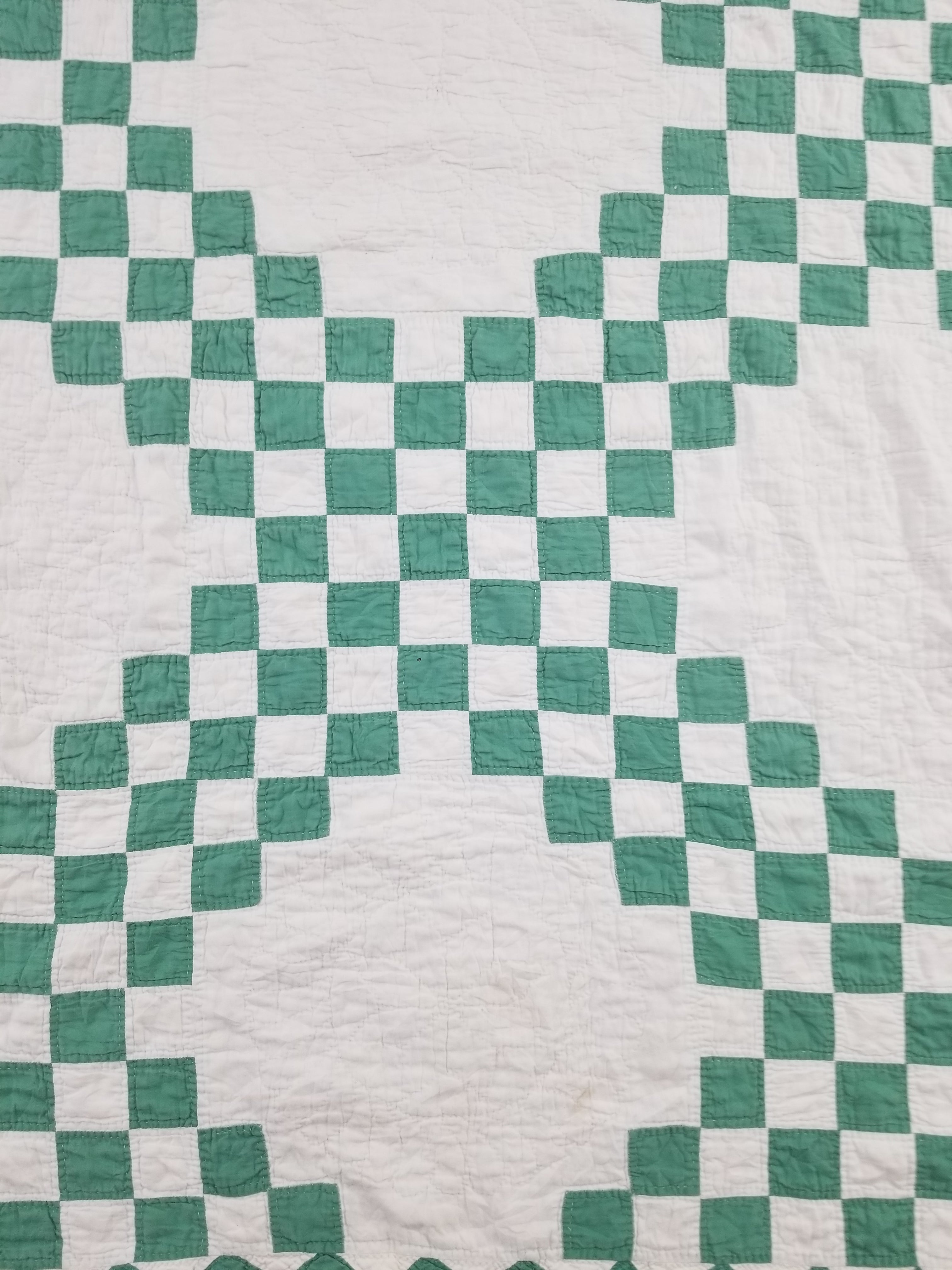 Vintage Handmade Double Irish Chain Pattern Patchwork Quilt/Bedspread 212x193cm