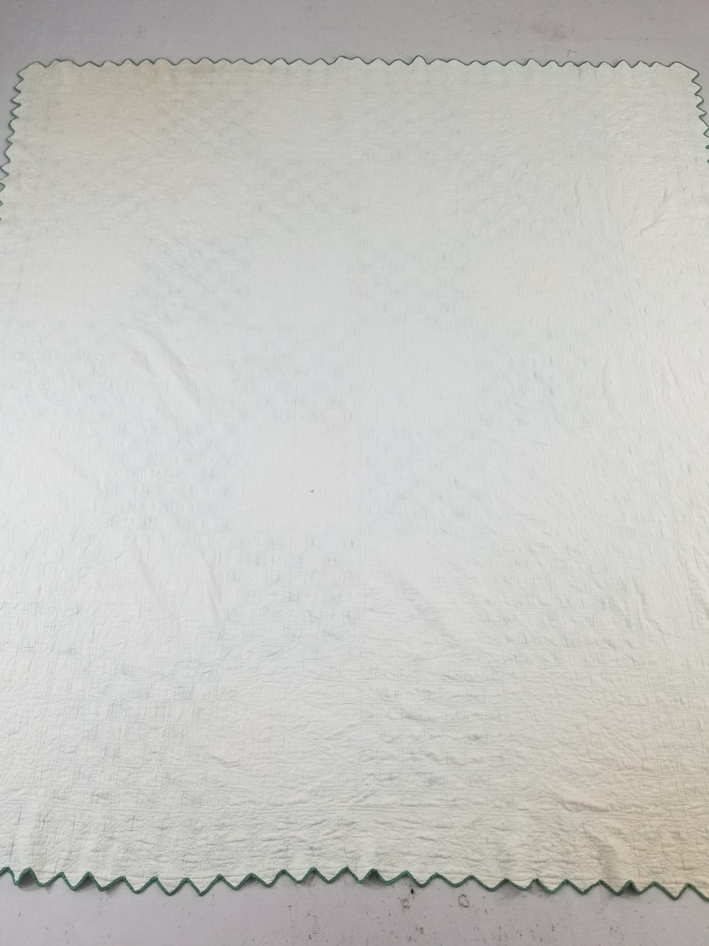 Vintage Handmade Double Irish Chain Pattern Patchwork Quilt/Bedspread 212x193cm